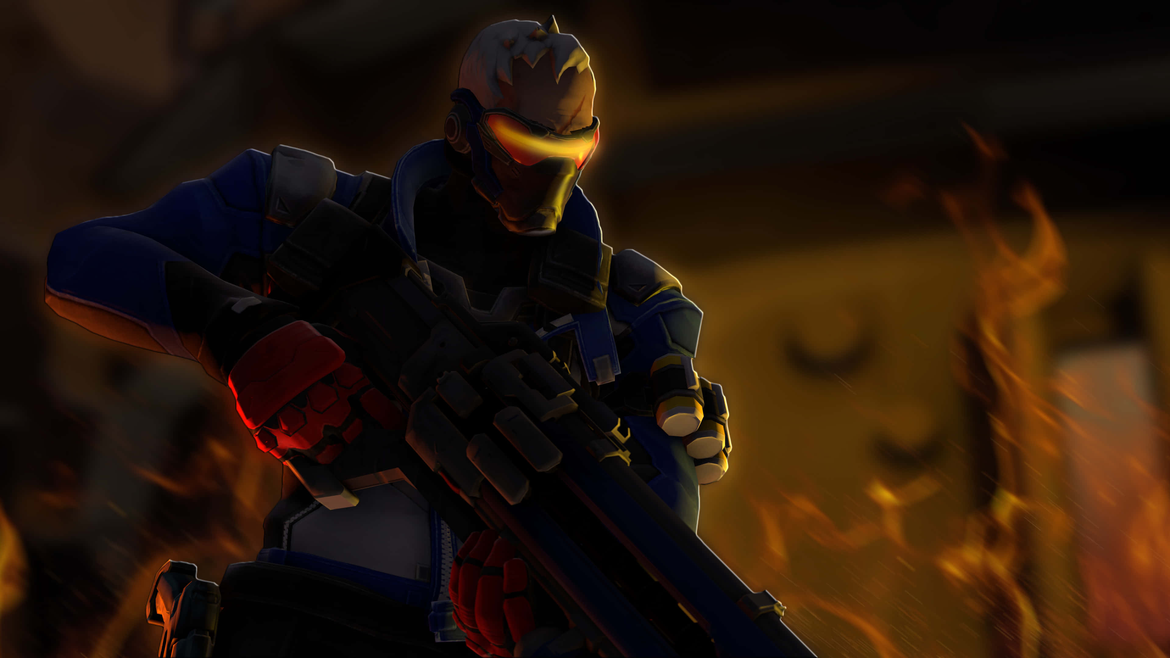 Soldier 76 桌布 壁紙 — 一名身穿藍色和紅色裝備的士兵在昏暗環境中，於熊熊火焰中瞄準步槍。