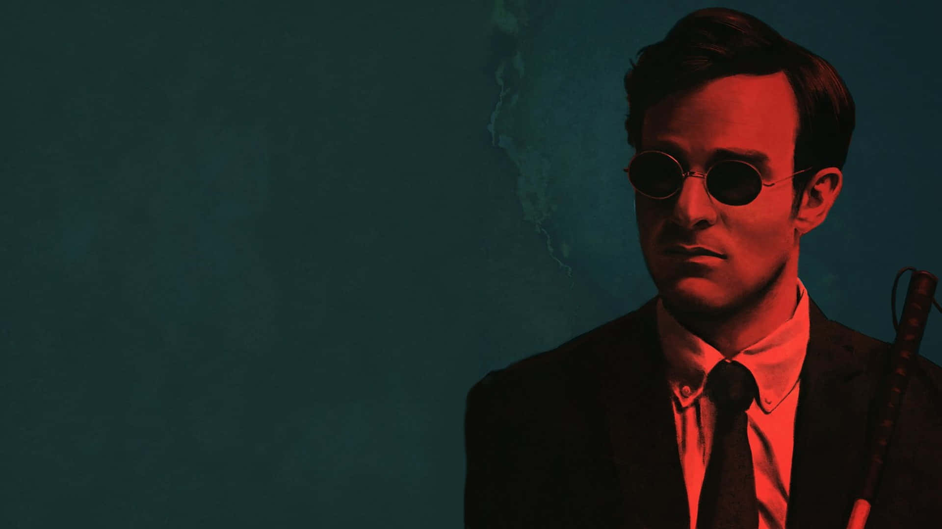 Sunglasses 桌布 壁紙 — 一名身穿西裝、戴圓形太陽眼鏡的男子，在紅光照耀的藍綠色牆前手持手杖站立。