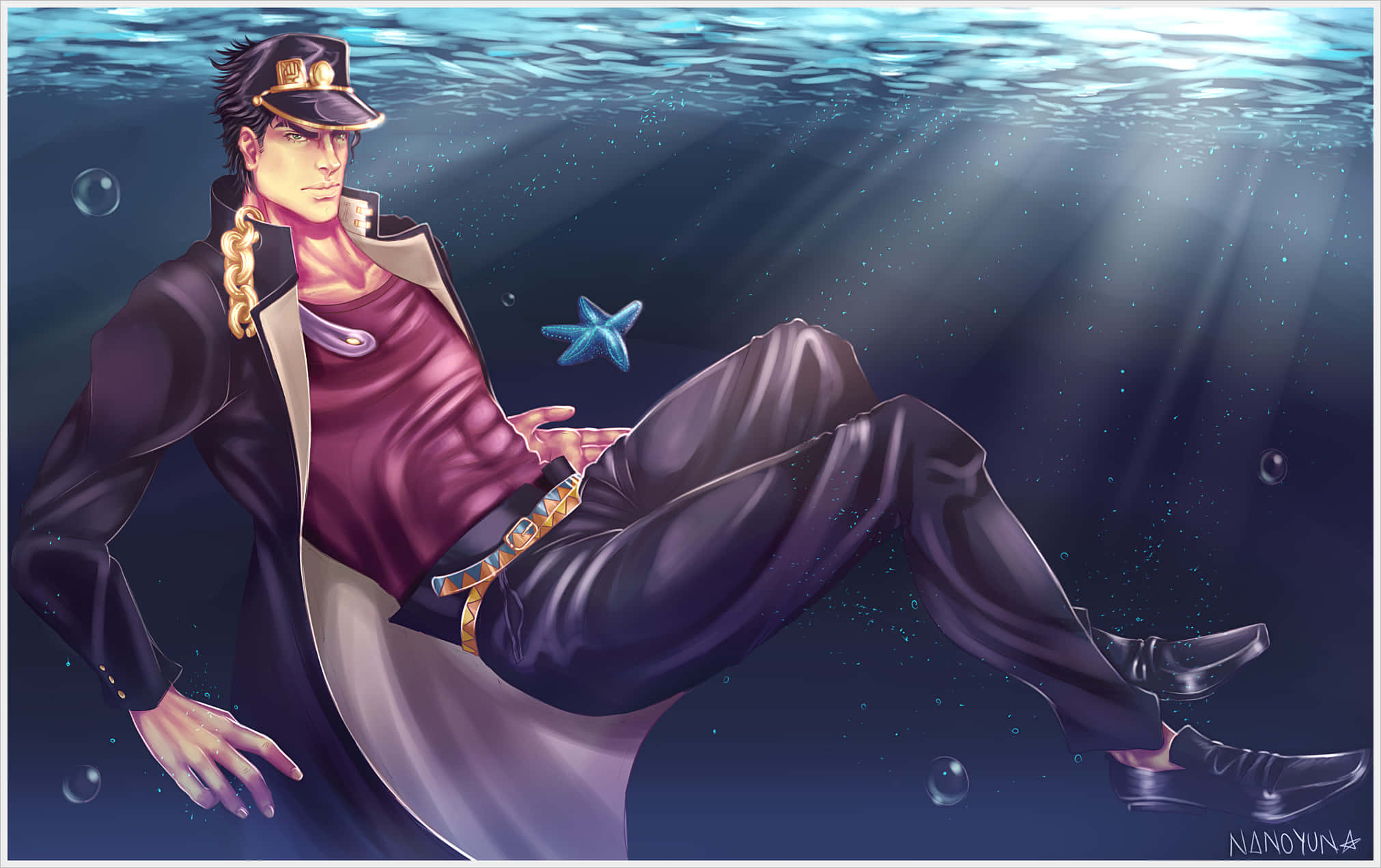 Jotaro 桌布 壁紙 — 一名身穿軍裝風格制服嘅男人喺水底放鬆，附近有陽光光束同海星。