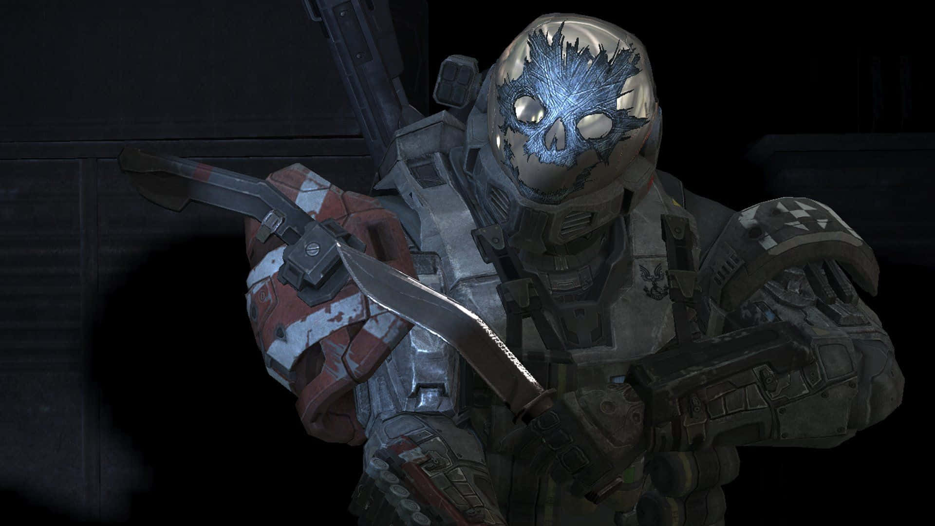 Halo Emile 桌布 壁紙 — 一名身穿重甲、戴著骷髏頭盔、眼睛發光的士兵，在昏暗的環境中握著一把彎曲的刀刃。