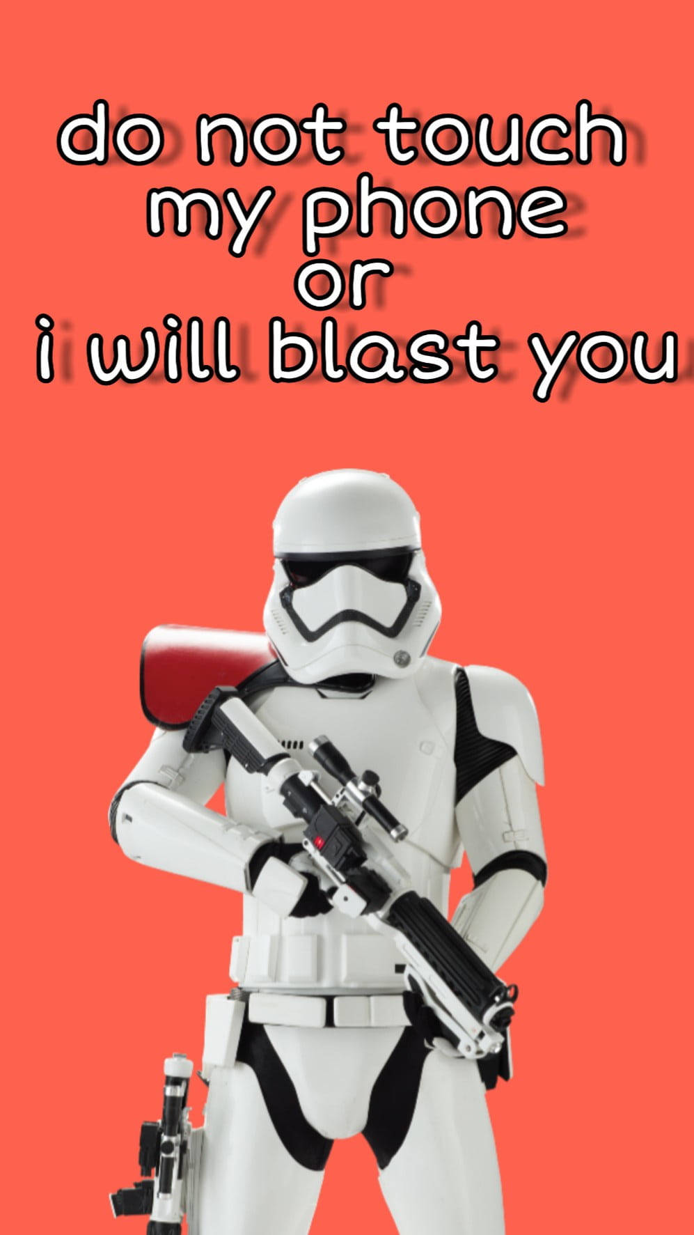 Stormtrooper 桌布 壁紙 — 一名風暴兵手持爆能步槍，在珊瑚粉紅背景上以粗體文字警告不要觸摸手機。
