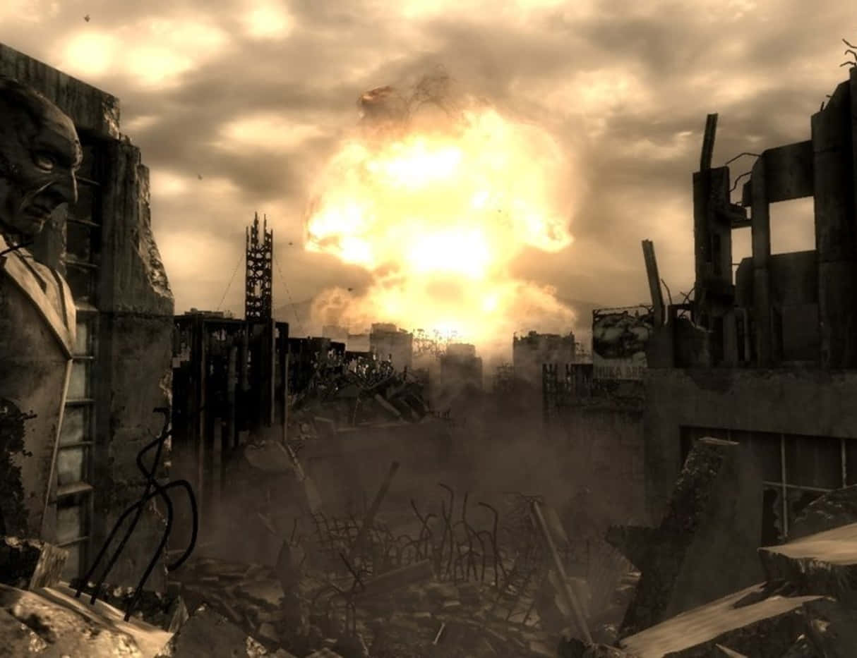 Fallout Nuke 桌布 壁紙 — 一場大爆炸照亮了廢墟城市景觀，建築物 crumbling 倒塌，金屬扭曲，天空煙霧瀰漫。
