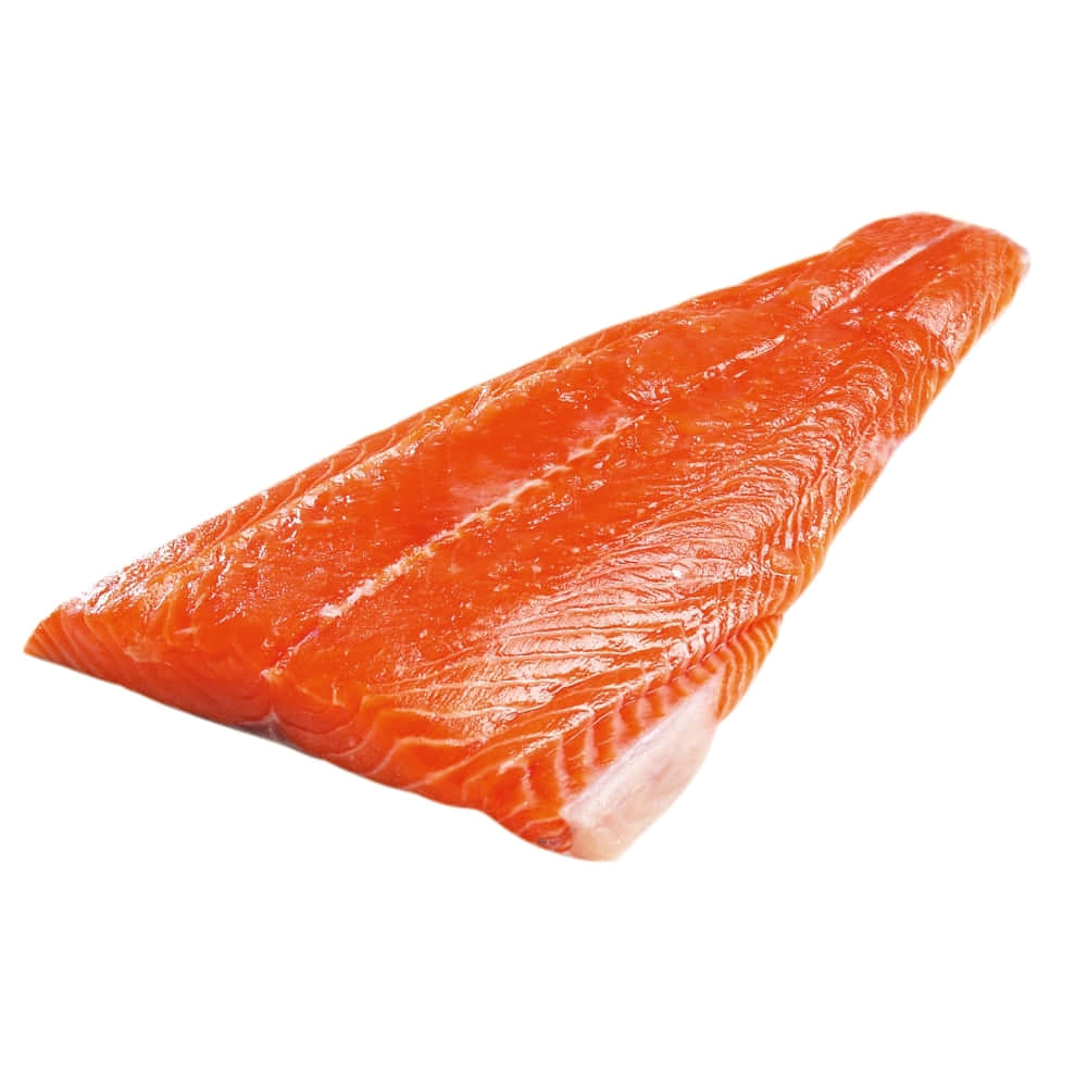 Salmon 桌布 壁紙 — 一塊生三文魚柳，帶有鮮艷的橙色肉質和明顯的脂肪紋理，置於純白背景上。