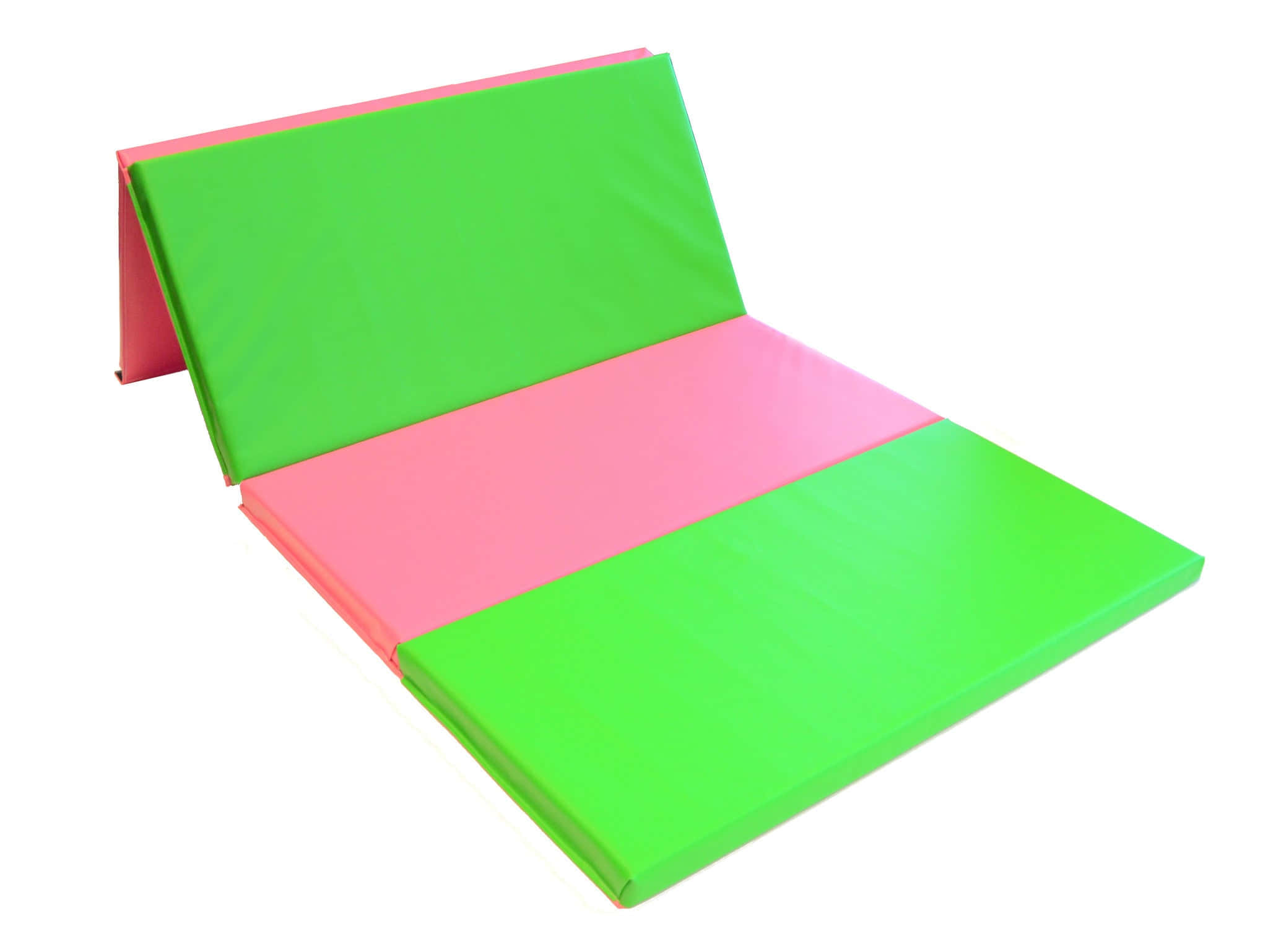 Gymnastics Mat 桌布 壁紙 — 一塊鮮綠色和粉紅色的可折疊泡沫墊，以帳篷狀結構排列在純白色背景上。