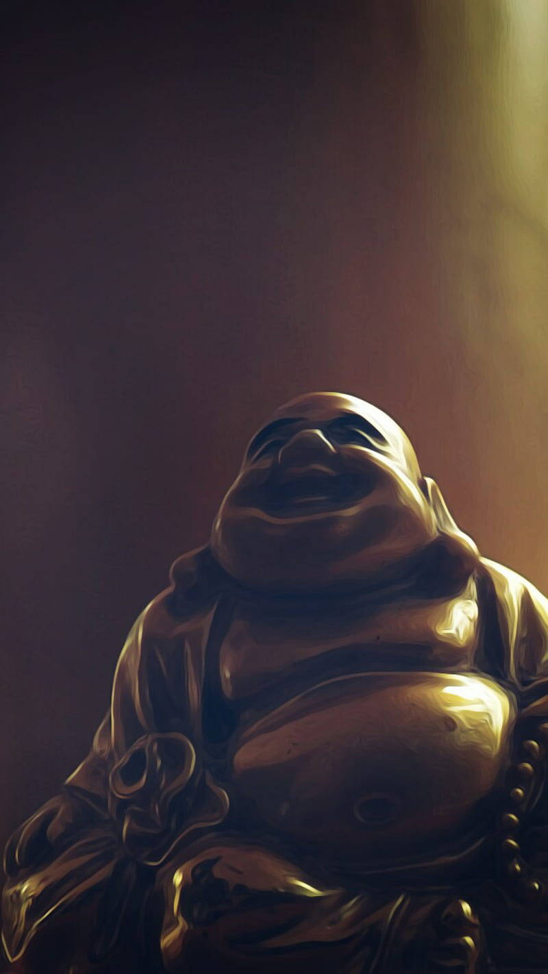 Statue Aesthetic 桌布 壁紙 — 一尊金色笑佛雕像在溫暖燈光下，背景深色。