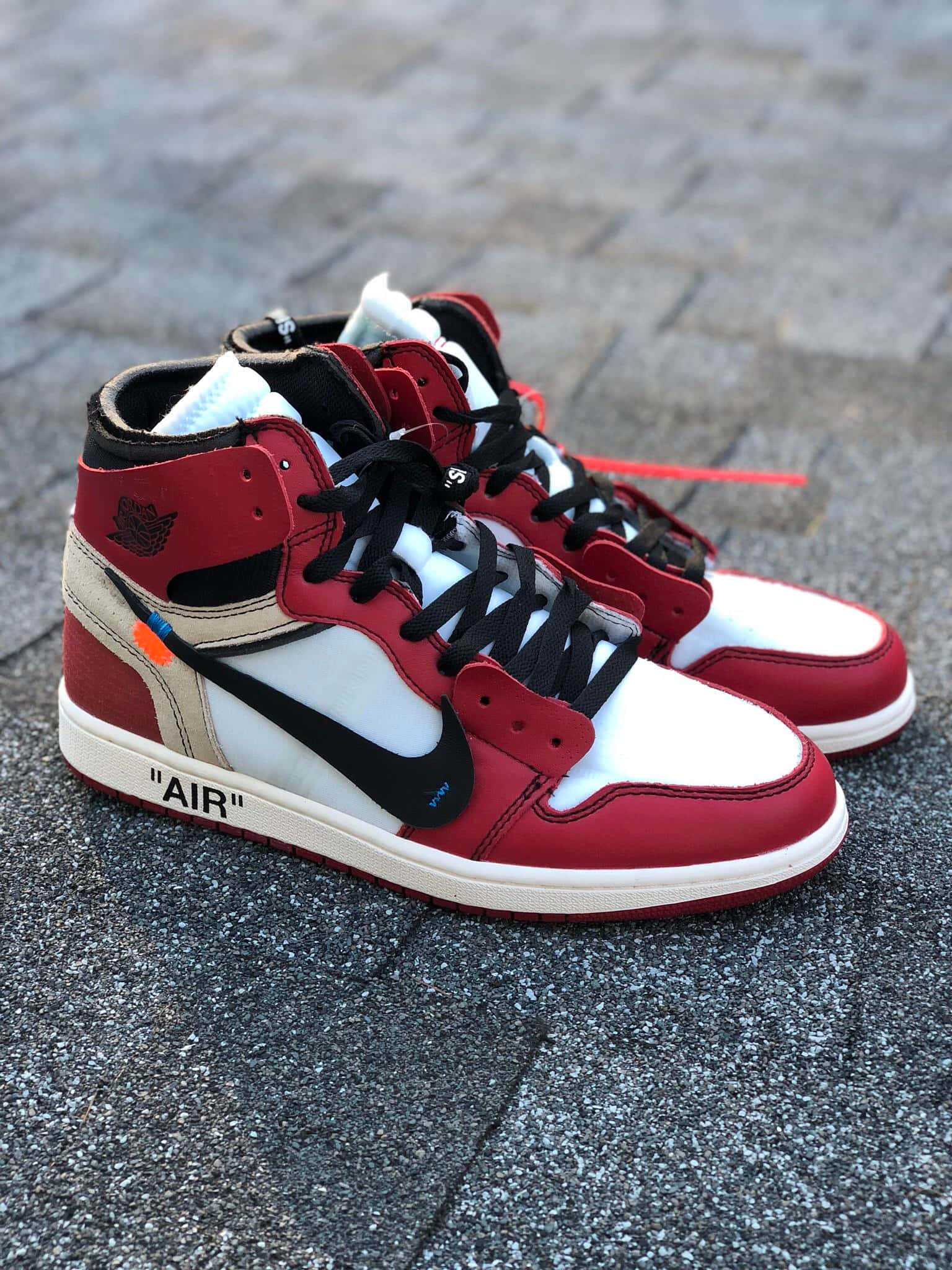 一對Air Jordan 1 High Off White波鞋 壁紙