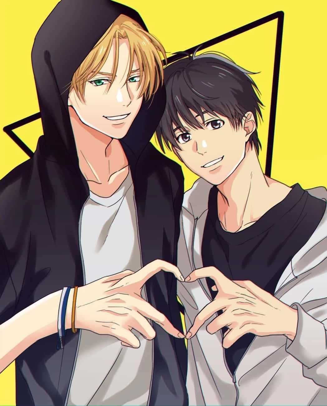 一對LGBT+動漫情侶深情擁抱 壁紙 — 兩個穿著連帽衫的動漫男孩在明亮的黃色背景下用手組成一個心形。