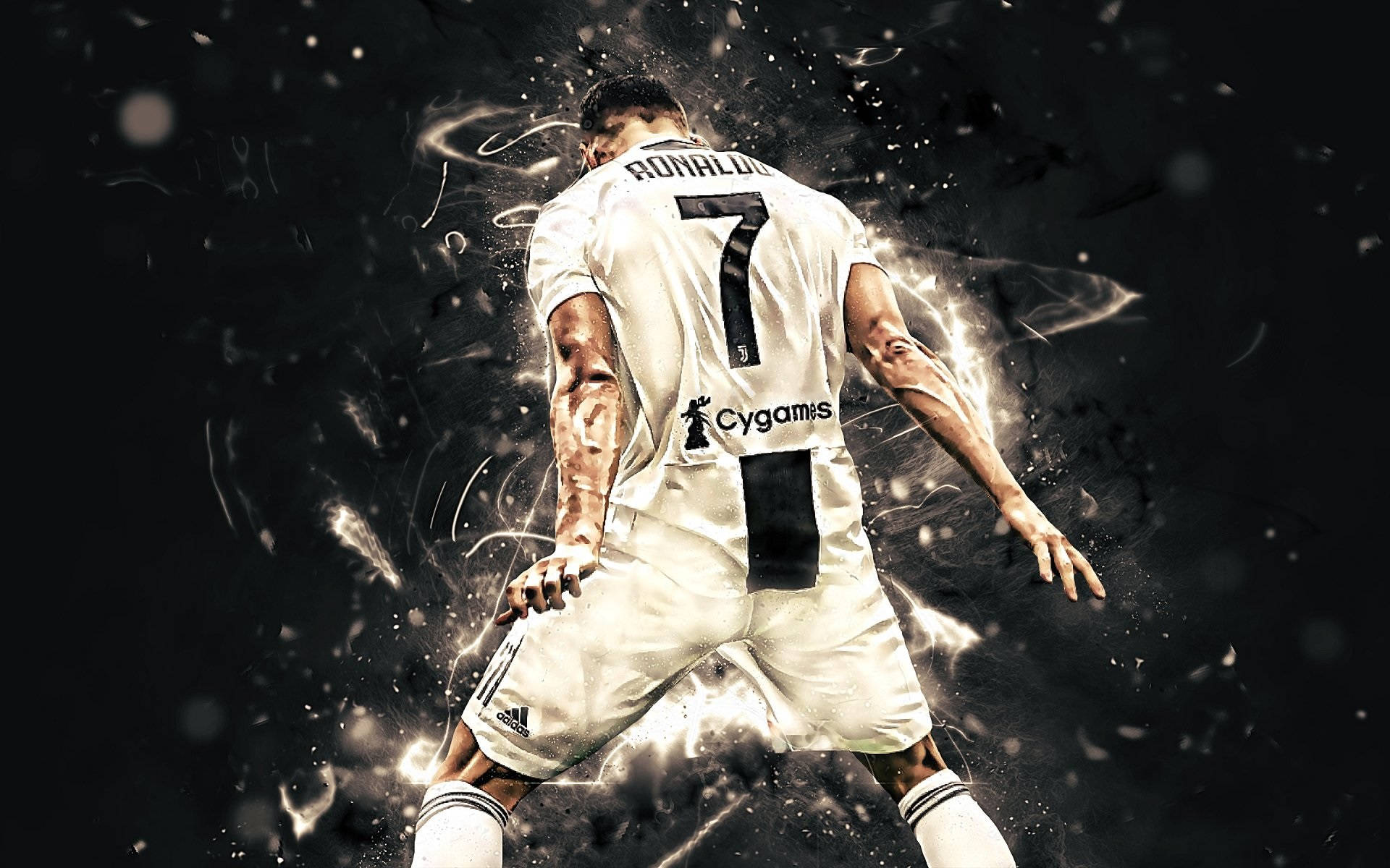 Ronaldo 桌布 壁紙 — 一幅充滿動感的數碼藝術描繪，足球員朗拿度身穿白色球衣，在深色背景下迸發能量。