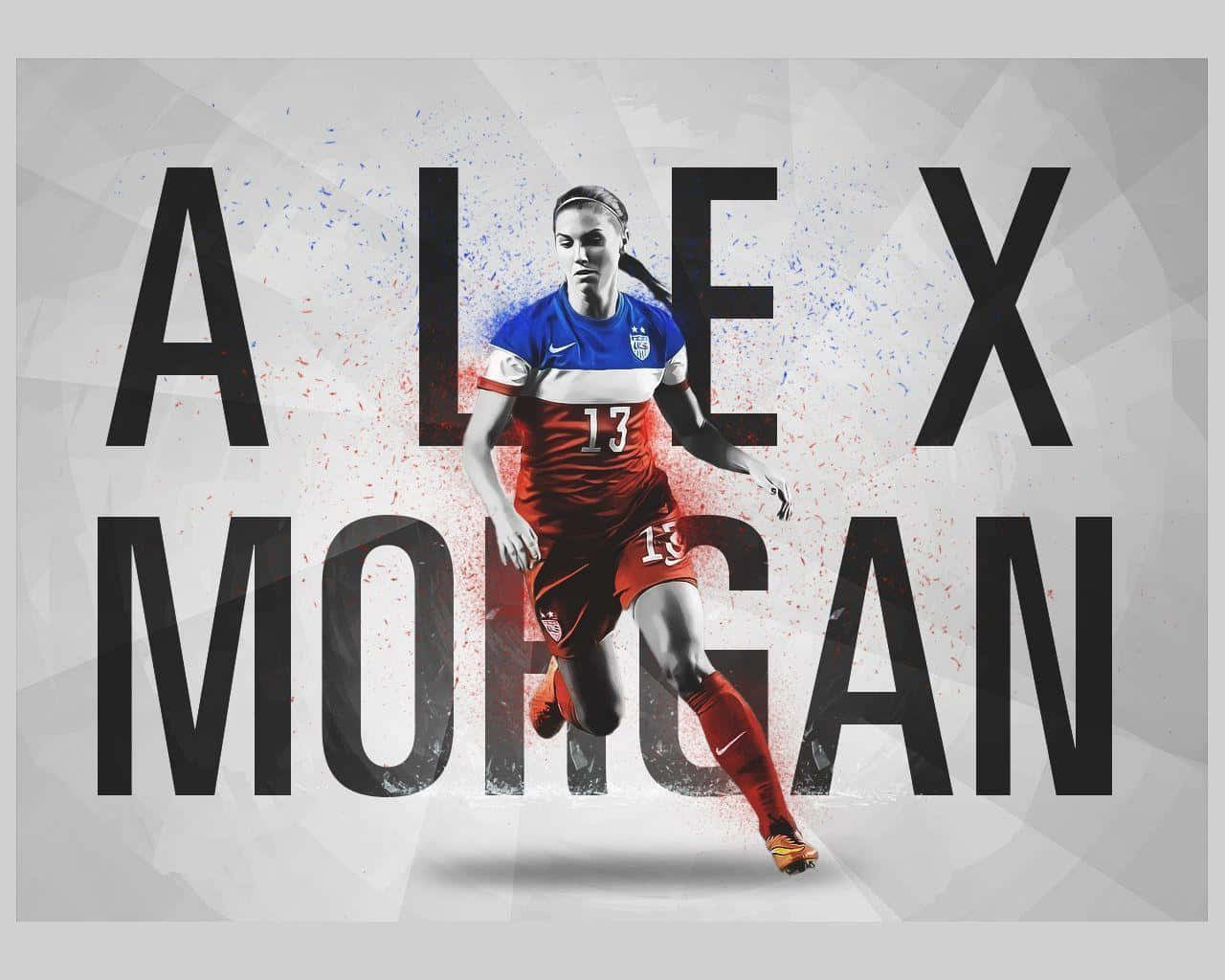Alex Morgan 桌布 壁紙 — 一幅充滿動感的數碼藝術肖像，描繪足球員亞歷克斯·摩根（Alex Morgan）正在奔跑，身穿紅藍色的美國球衣，號碼13，背景為幾何圖案，並以粗體黑色字母顯示她的名字。