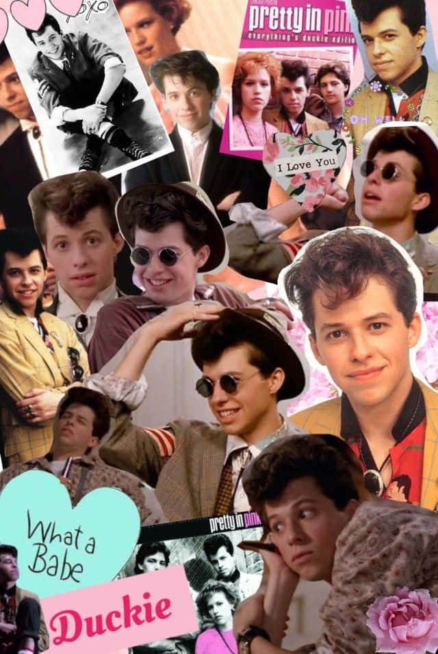 Jon Cryer 桌布 壁紙 — 一幅充滿活力的拼貼畫，包含1980年代青少年電影海報和照片， featuring 'Pretty in Pink' 的角色，帶有粉紅色花卉點綴和懷舊文字疊加。