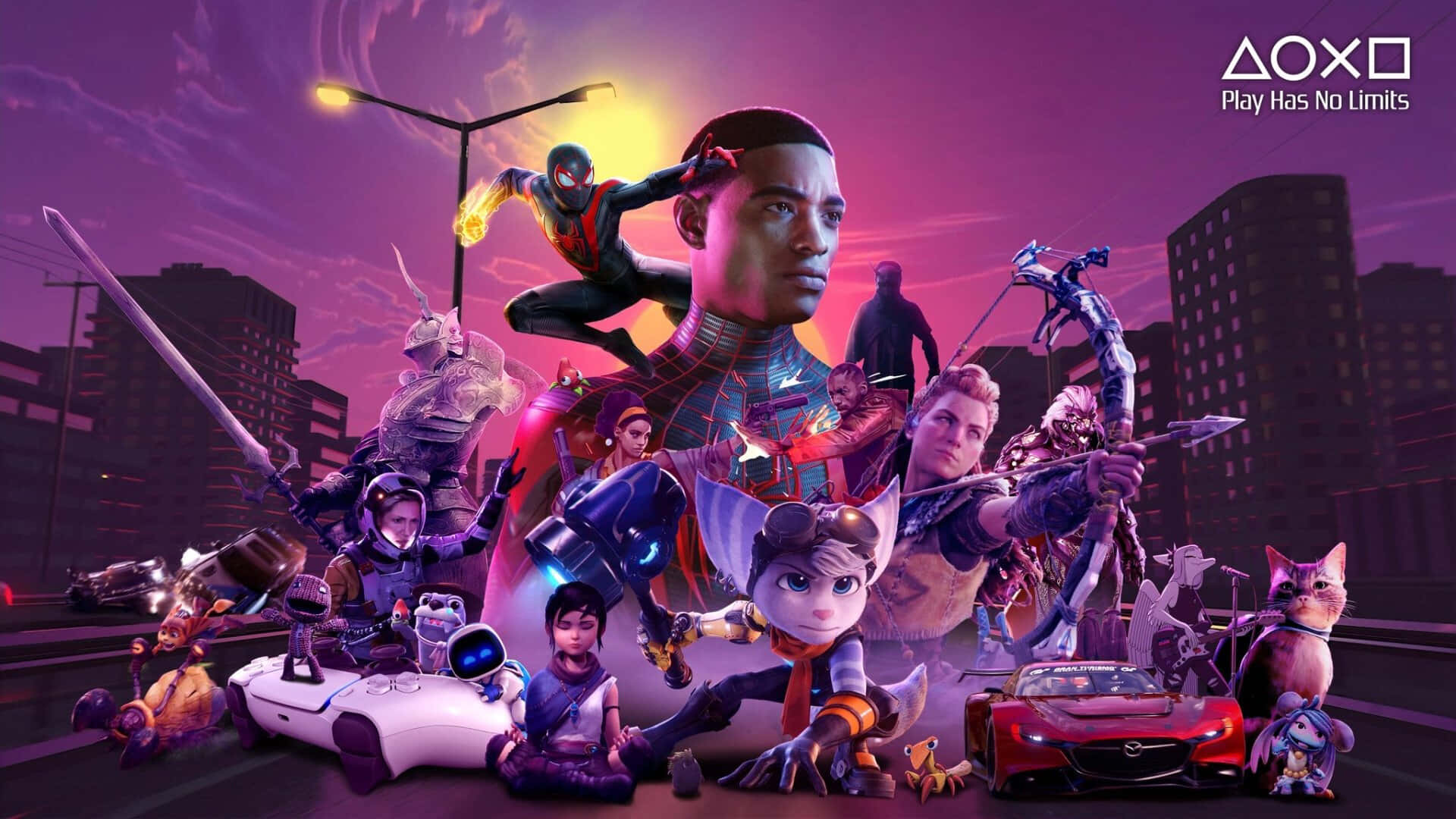 Ps5 Games 桌布 壁紙 — 一幅充滿活力的數位藝術拼貼畫，描繪蜘蛛俠和 Sackboy 等 PlayStation 角色在日落時分霓虹閃爍的城市景觀前英勇擺姿勢。