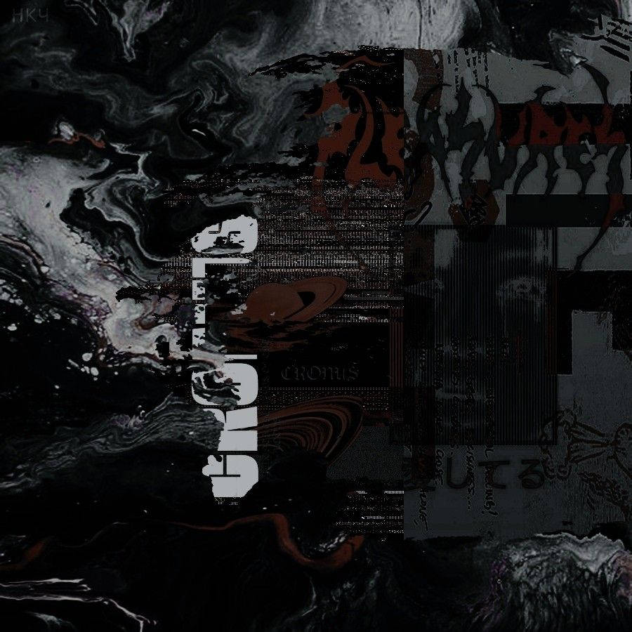 Grunge Aesthetic 桌布 壁紙 — 一幅帶有旋轉黑色和灰色紋理、碎片化文字和鏽色調的暗色抽象數位拼貼畫。