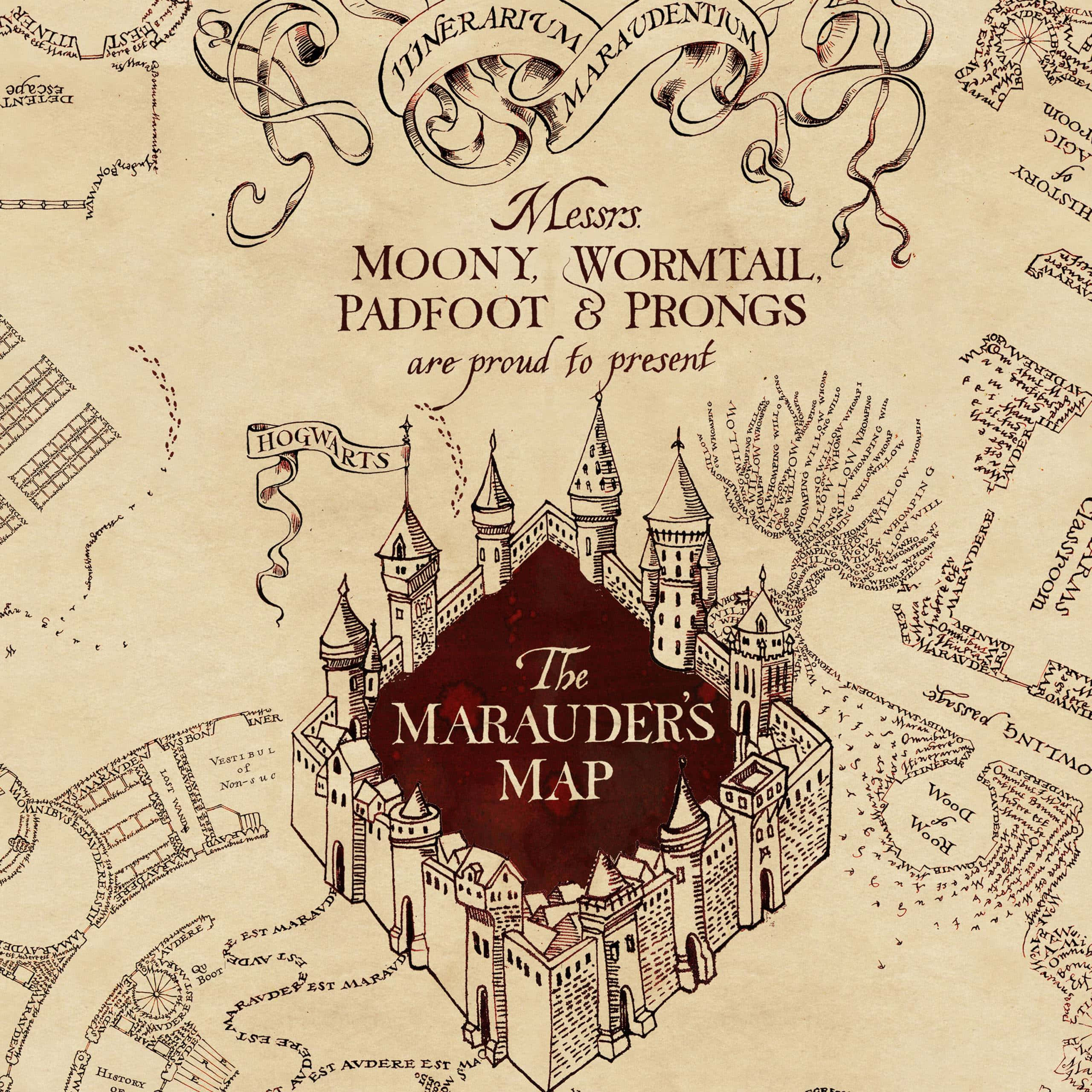 The Marauder's Map 桌布 壁紙 — 一幅插圖風格的復古羊皮紙地圖，展示霍格華茲城堡和劫盜地圖的華麗字體標題。