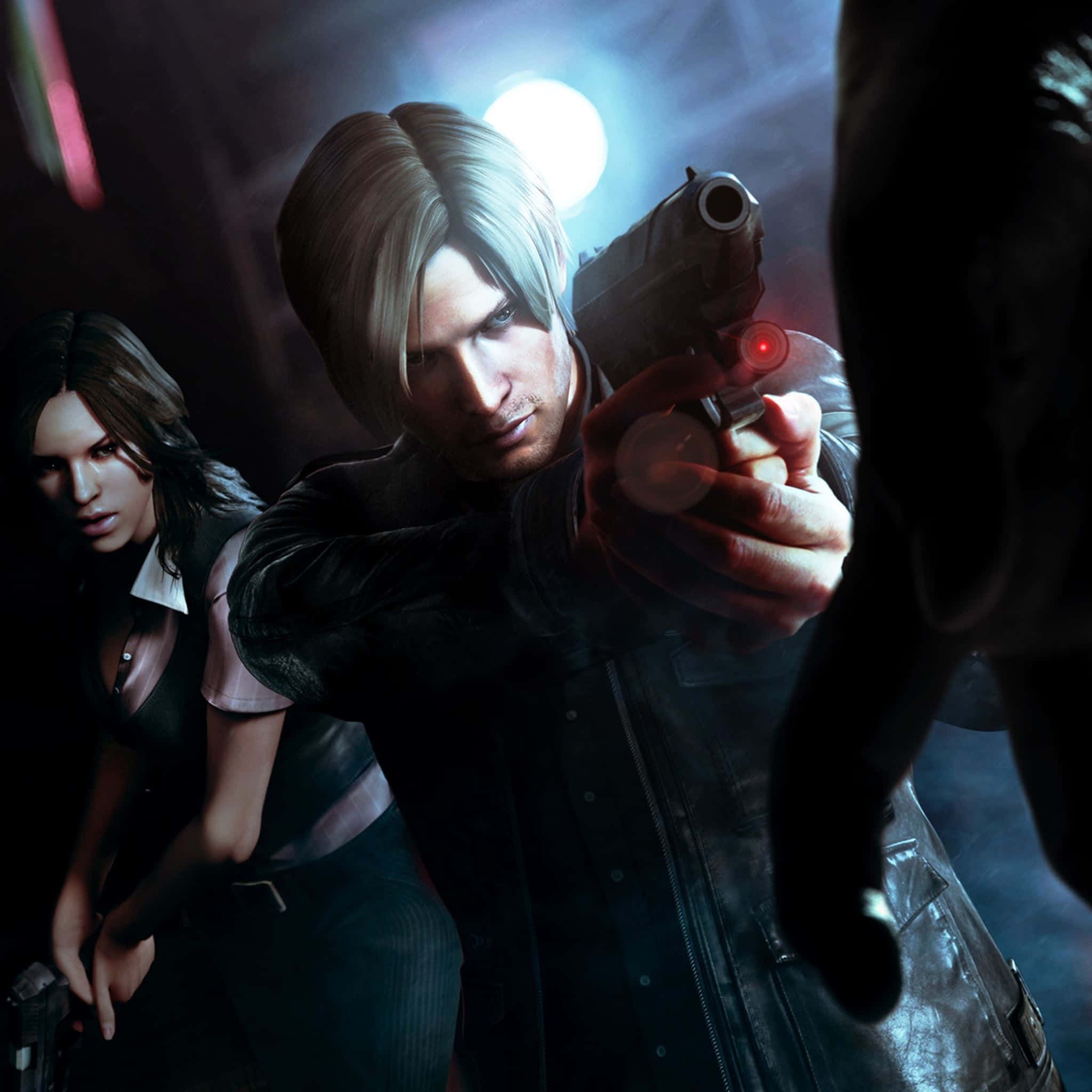 Resident Evil Characters 桌布 壁紙 — 一幅緊張的數碼藝術場景顯示里昂·S·甘迺迪用帶有紅色激光的手槍瞄準一個看不見的威脅，而克蕾兒·雷德菲爾德則警覺地站在他旁邊，處於昏暗且充滿氣氛的環境中。
