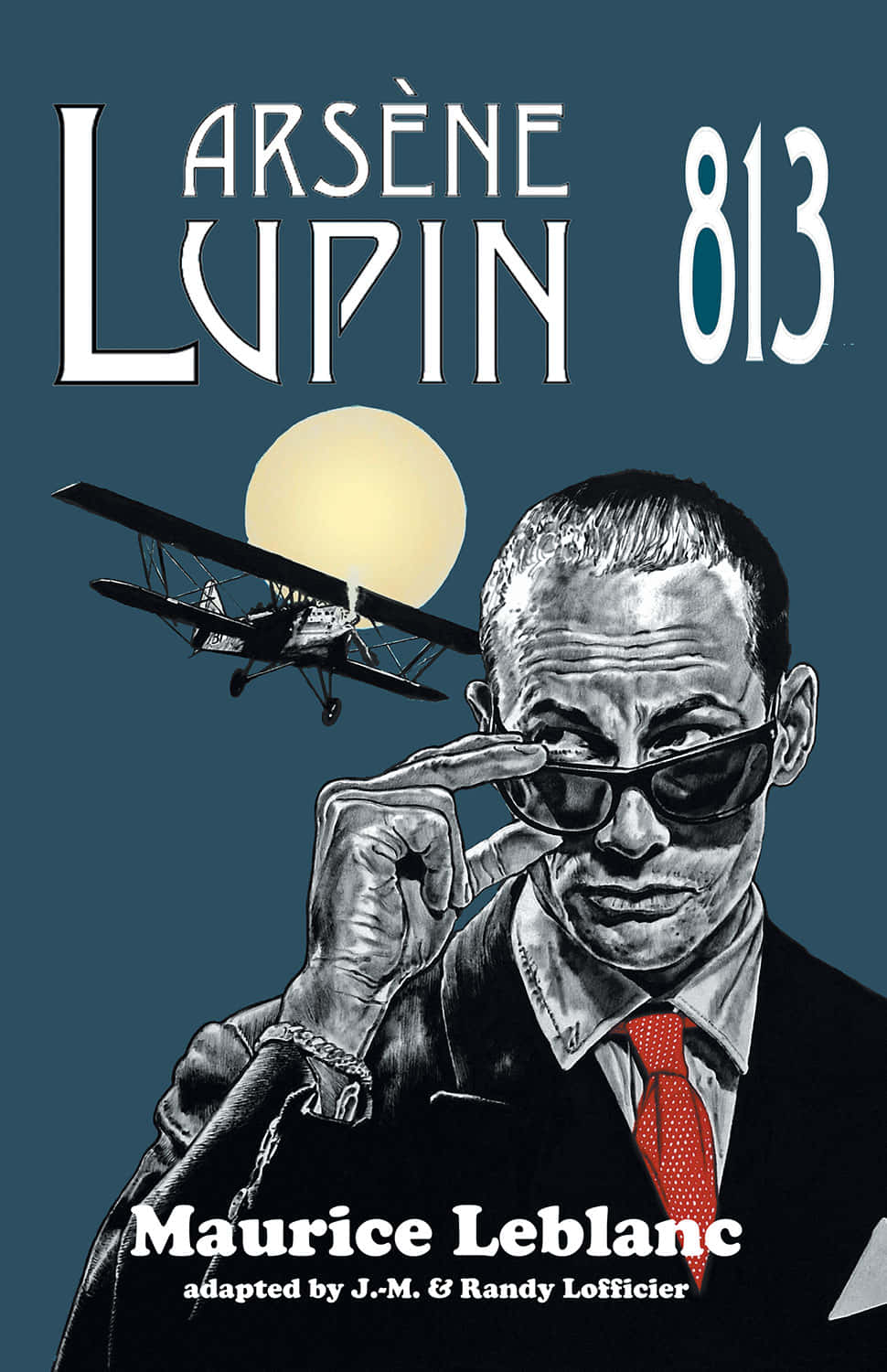 Arsène Lupin 桌布 壁紙 — 一幅風格化插圖，描繪戴太陽眼鏡的亞森·羅蘋在青綠色背景前脫帽致意，背景有雙翼飛機和滿月。