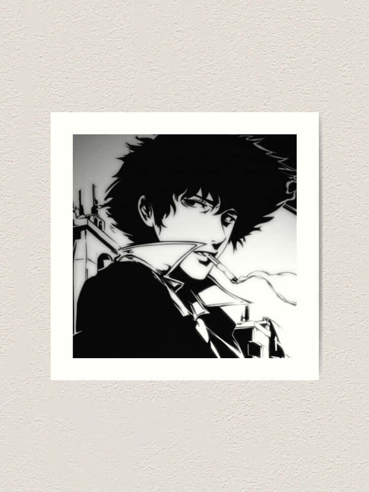 Spike Spiegel 桌布 壁紙 — 一幅黑白動漫風格肖像，描繪一位頭髮豎起的年輕男子在都市背景下吸煙。
