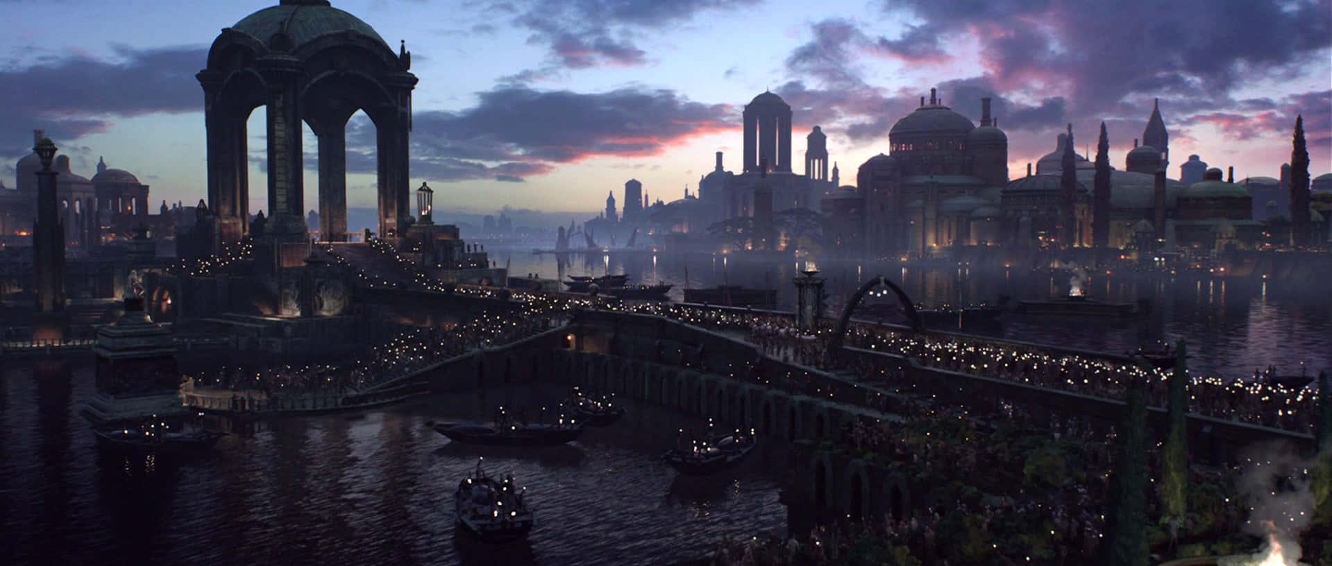 Naboo 桌布 壁紙 — 一座宏偉的奇幻城市在黃昏時分，橋樑和水道上閃爍著燈籠，天空呈現紫色和橙色。