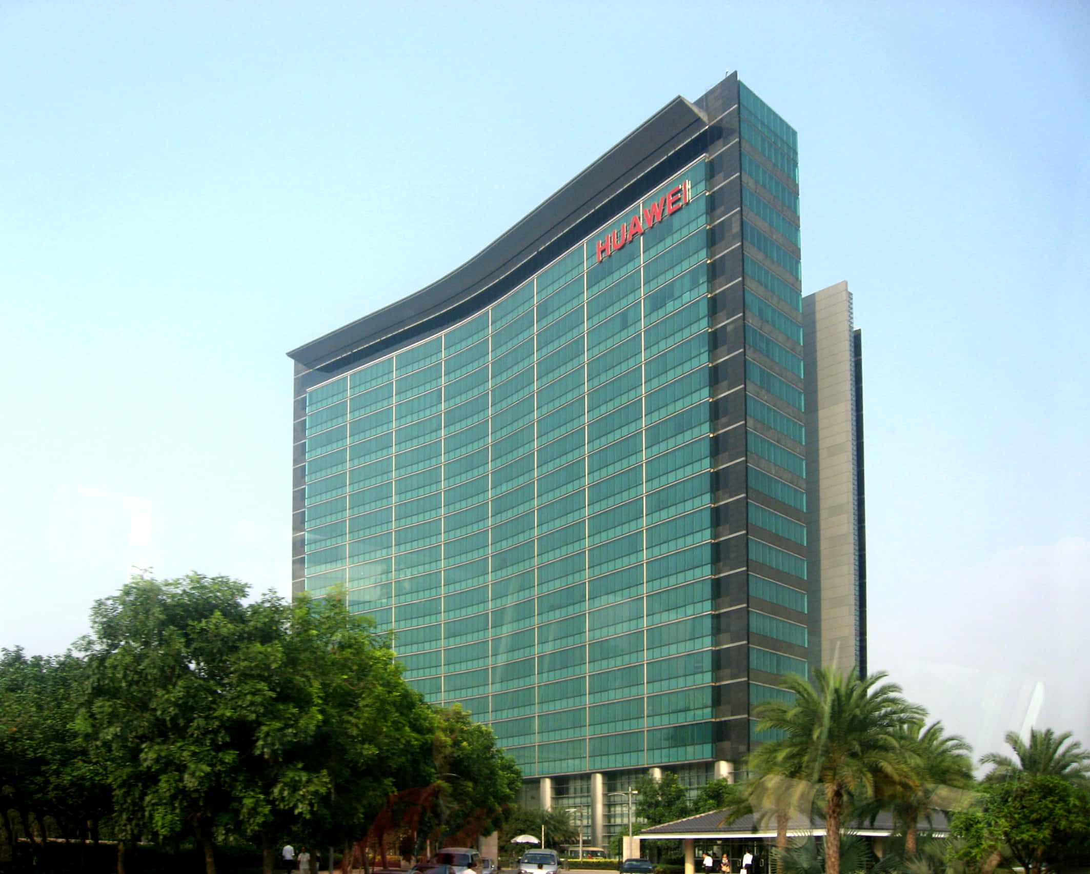 一座有綠色屋頂嘅大型建築物 壁紙