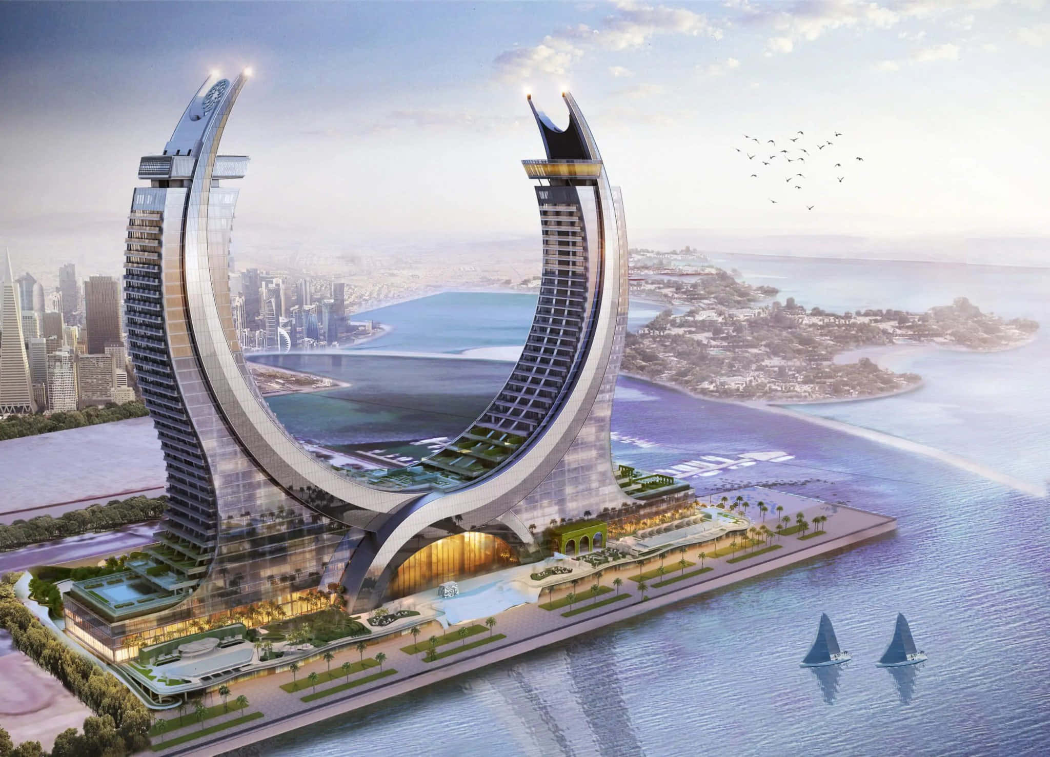 Qatar 桌布 壁紙 — 一座未來主義的新月形摩天大樓拱形跨越海濱城市景觀，帆船在平靜的藍色水面上滑行，天空呈現柔和的金色。