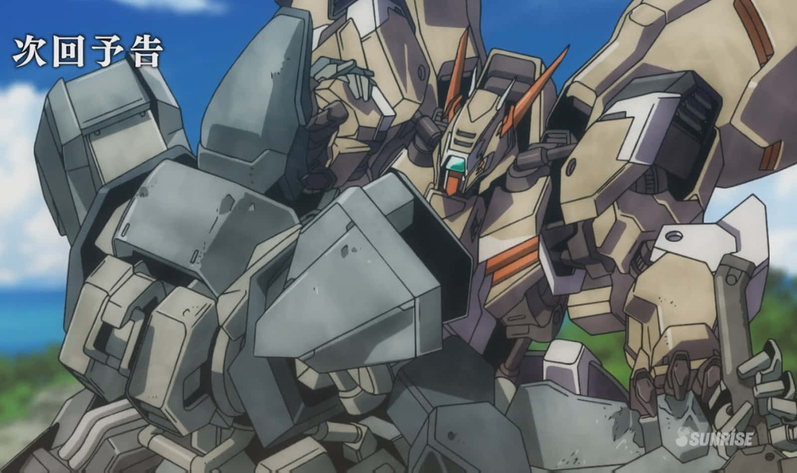 Mobile Suit Gundam Iron-blooded Orphans 桌布 壁紙 — 一座米色和灰色的高聳機甲，帶有橙色點綴，在明亮的藍天下矗立在瓦礫中。
