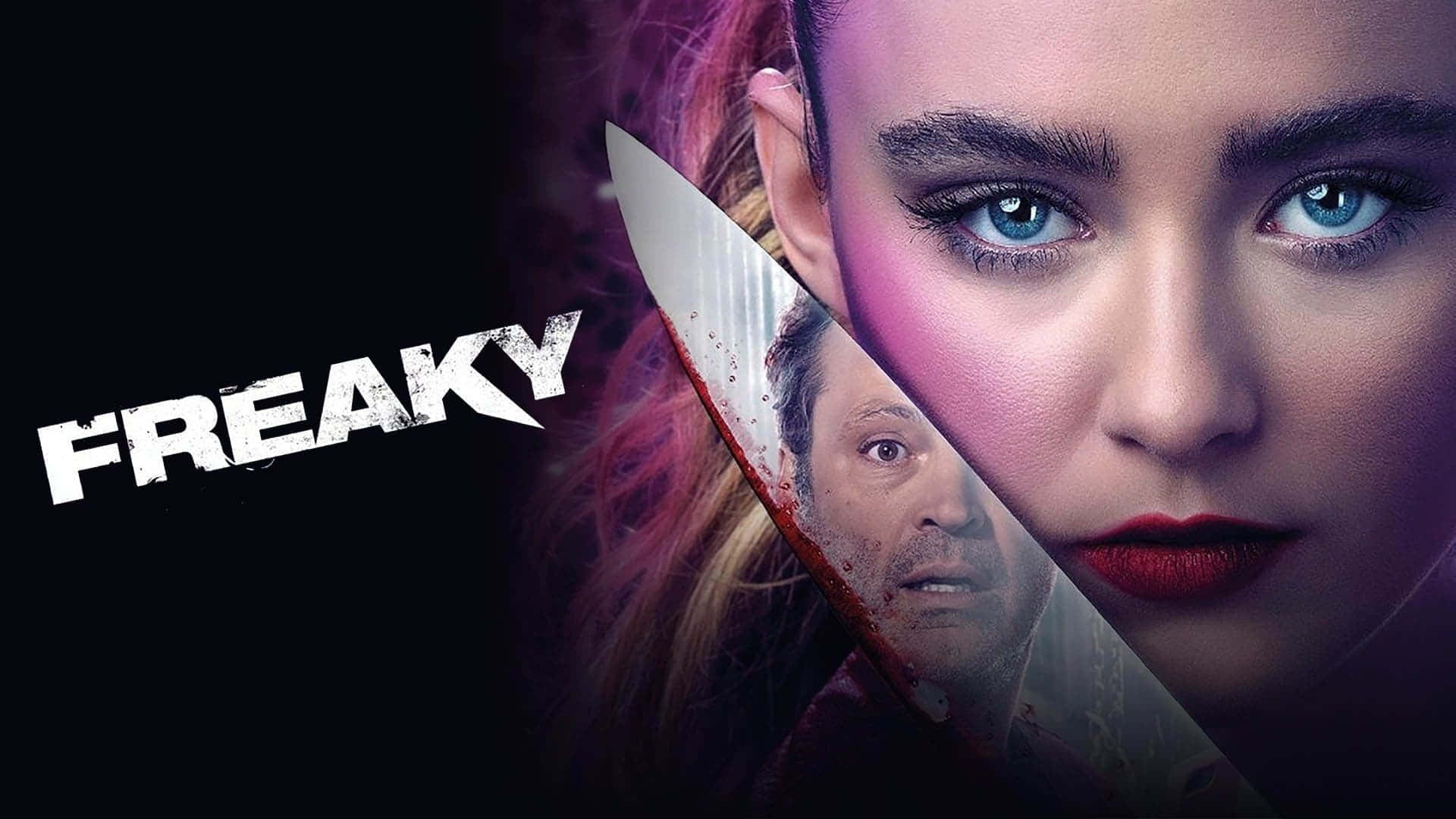 Freaky 桌布 壁紙 — 一張令人毛骨悚然的電影海報顯示，一名女性的強烈目光被一把血淋淋的刀片分開，露出背後一個驚恐的男人。