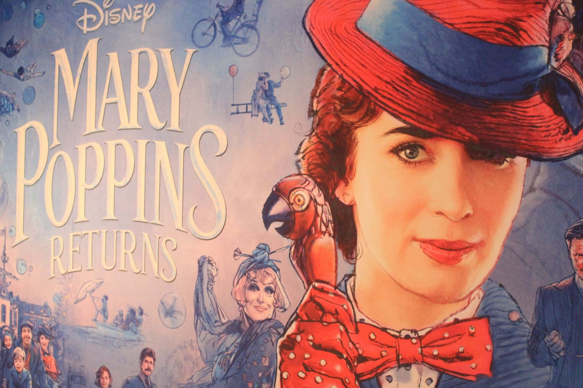 mary poppins 桌布 壁紙 — 一張充滿活力的迪士尼電影海報，為《魔法保姆》回歸而設， featuring Mary Poppins 戴著紅色帽子和蝴蝶結，肩上站著一隻鸚鵡。