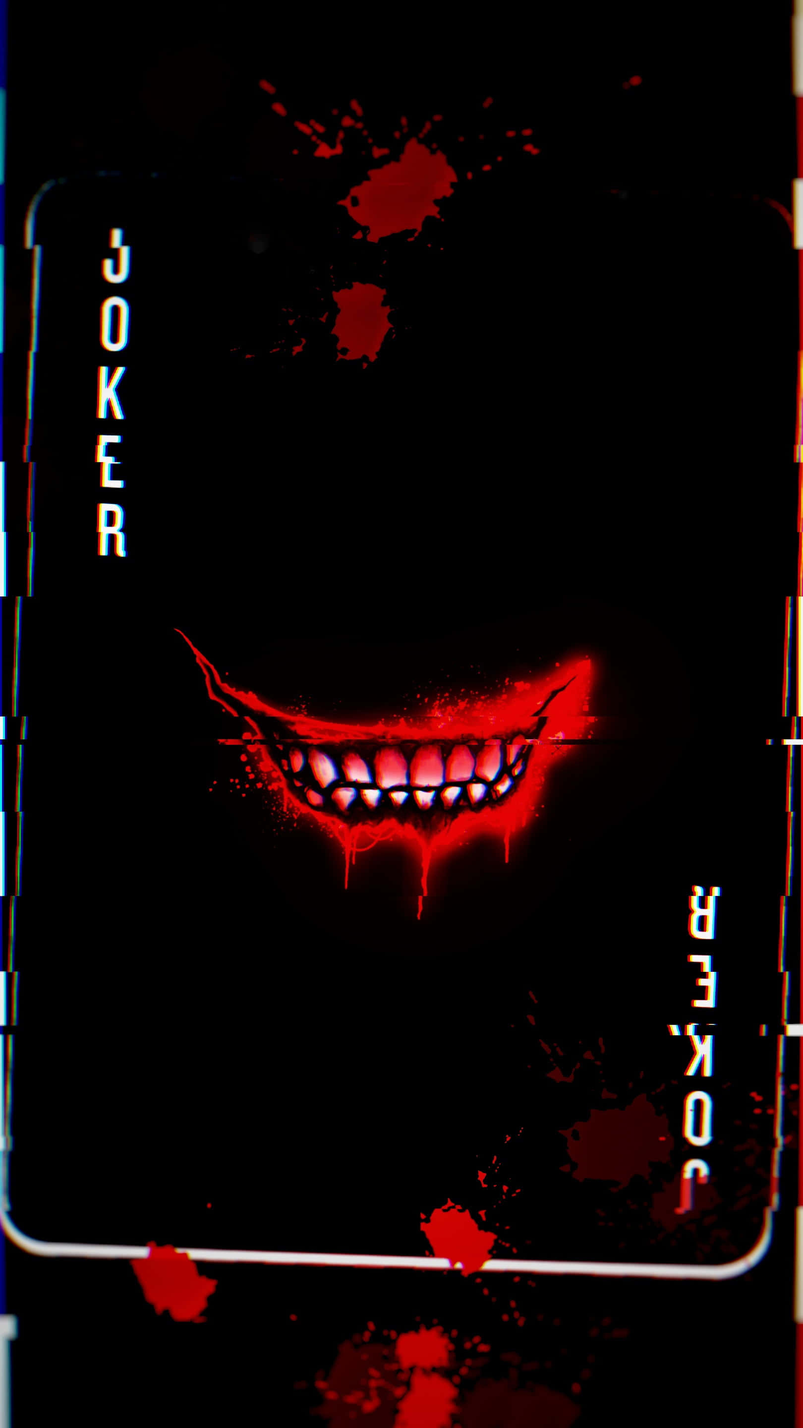 Joker Card 桌布 壁紙 — 一張帶有發光紅色咧嘴笑、滴著血、黑色背景並帶有故障效果嘅恐怖小丑牌。