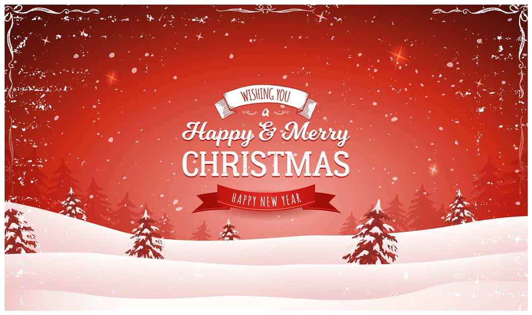 Vintage Christmas 桌布 壁紙 — 一張節日紅色聖誕壁紙，雪花飄落在雪丘和松樹上，天空閃耀。
