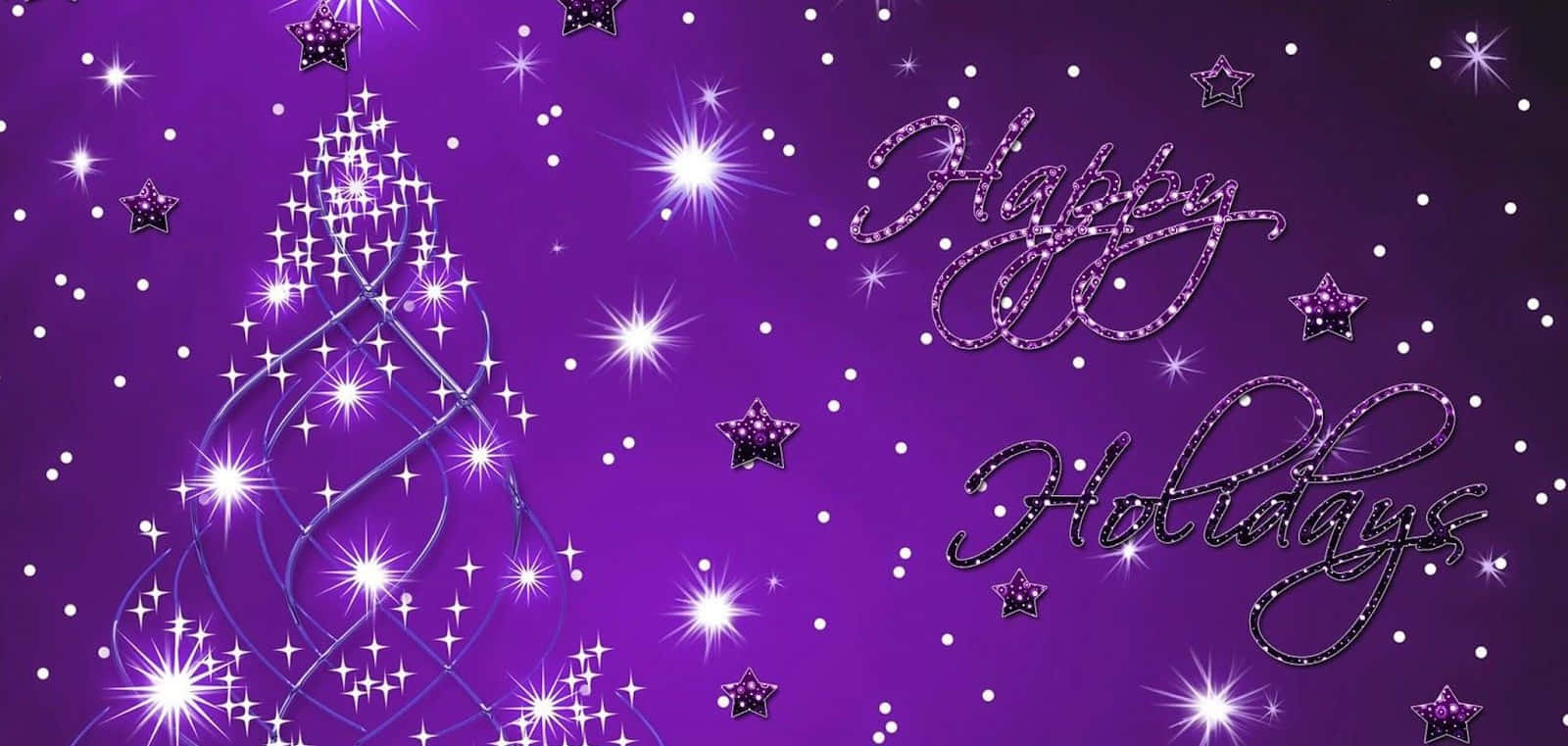 Greetings 桌布 壁紙 — 一張閃爍的紫色節日壁紙，以閃亮的聖誕樹和「Happy Holidays」文字為特色，周圍環繞著星星和明亮的燈光。