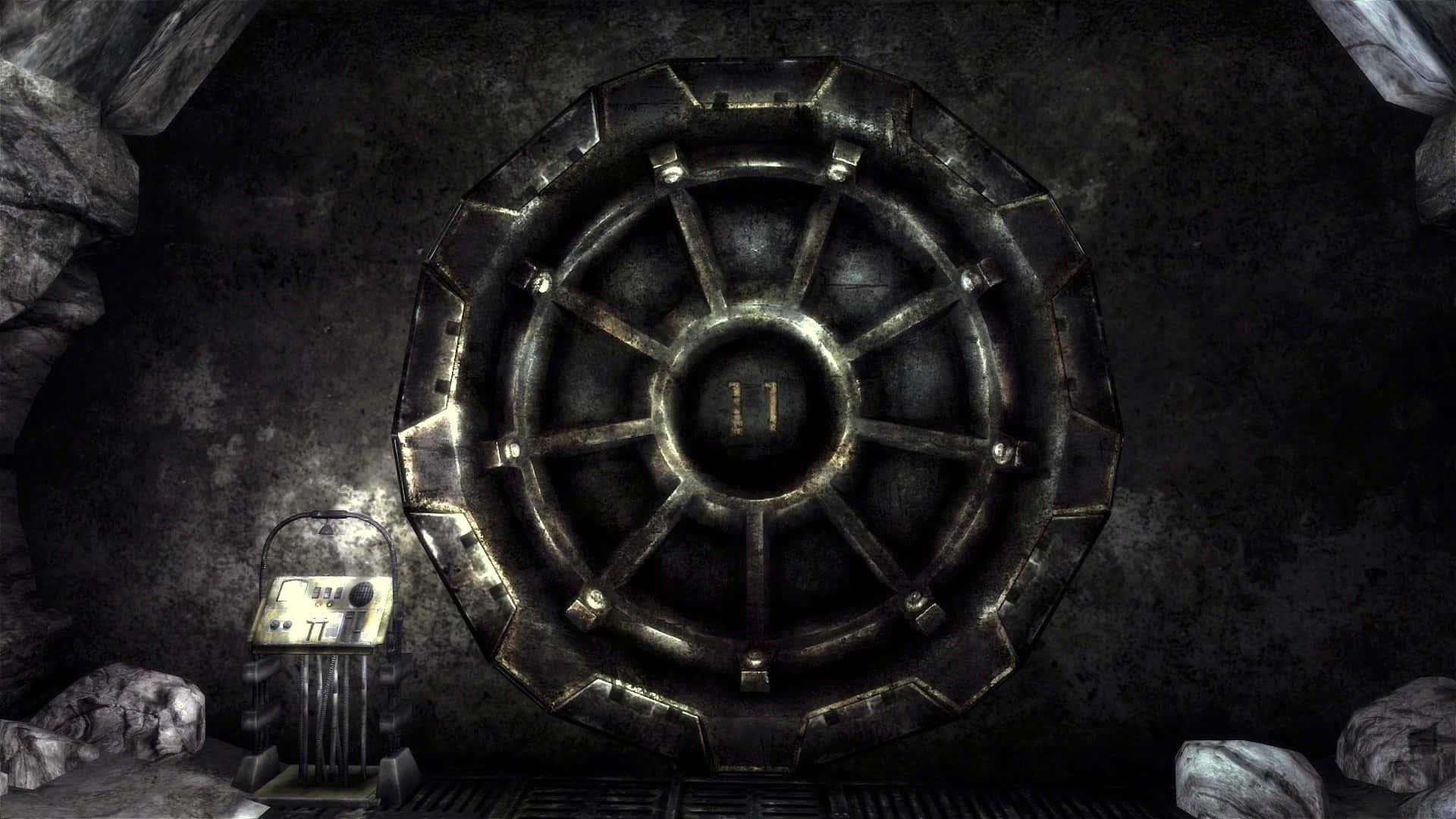 Fallout 4 Vault 桌布 壁紙 — 一扇巨大的生鏽金屬保險庫門，上面有羅馬數字XI，矗立在一個由手提燈照亮的黑暗石室中。