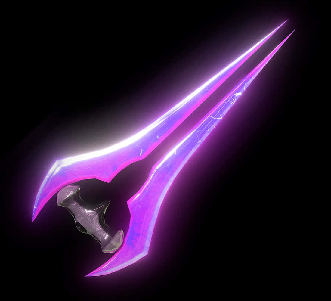 Halo Energy Sword 桌布 壁紙 — 一把發光的紫白色能量劍，帶有金屬劍柄，在黑色背景上閃耀。