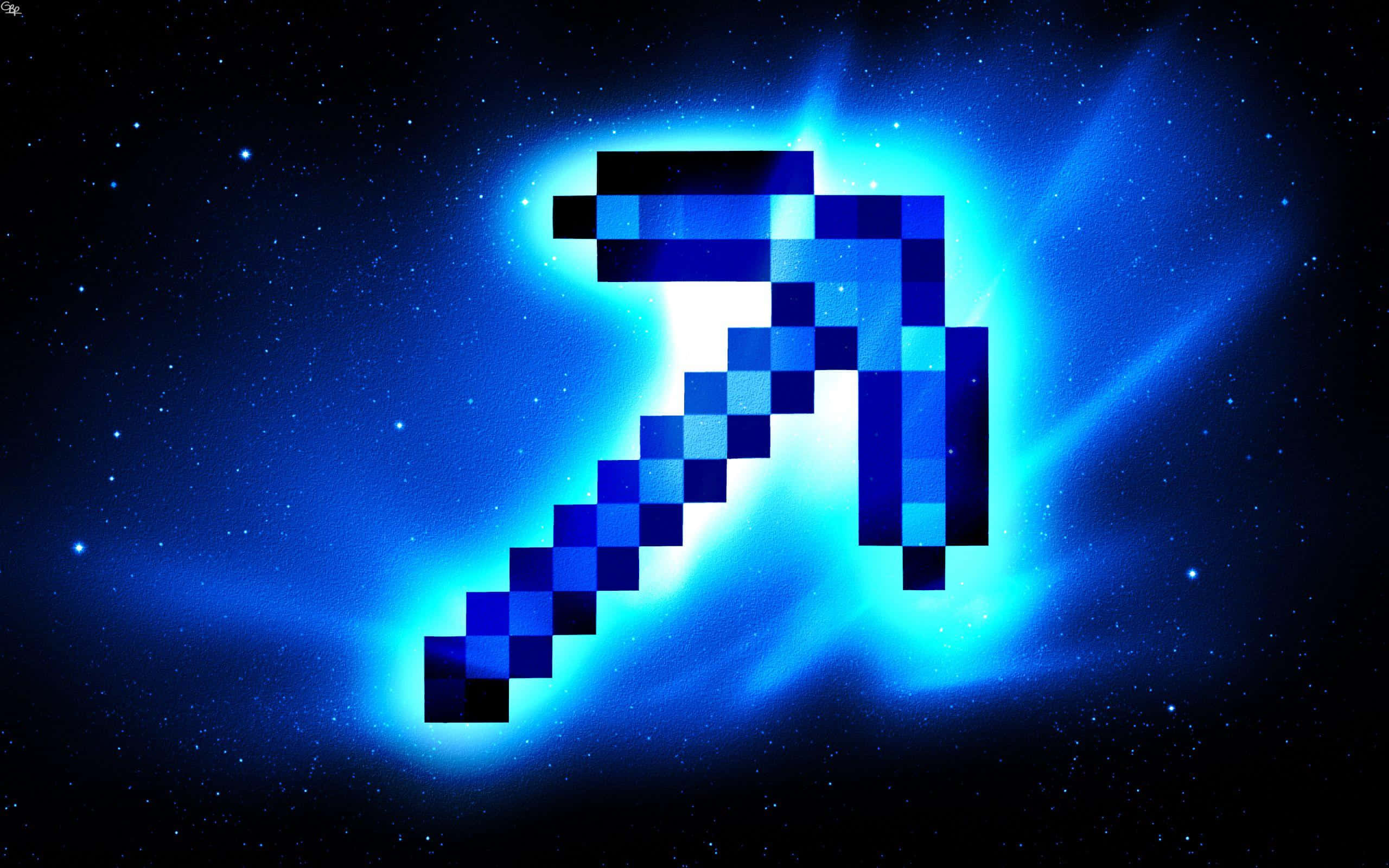 Cool Minecraft 桌布 壁紙 — 一把發光的藍色像素鎬在星空宇宙背景中散發光芒。