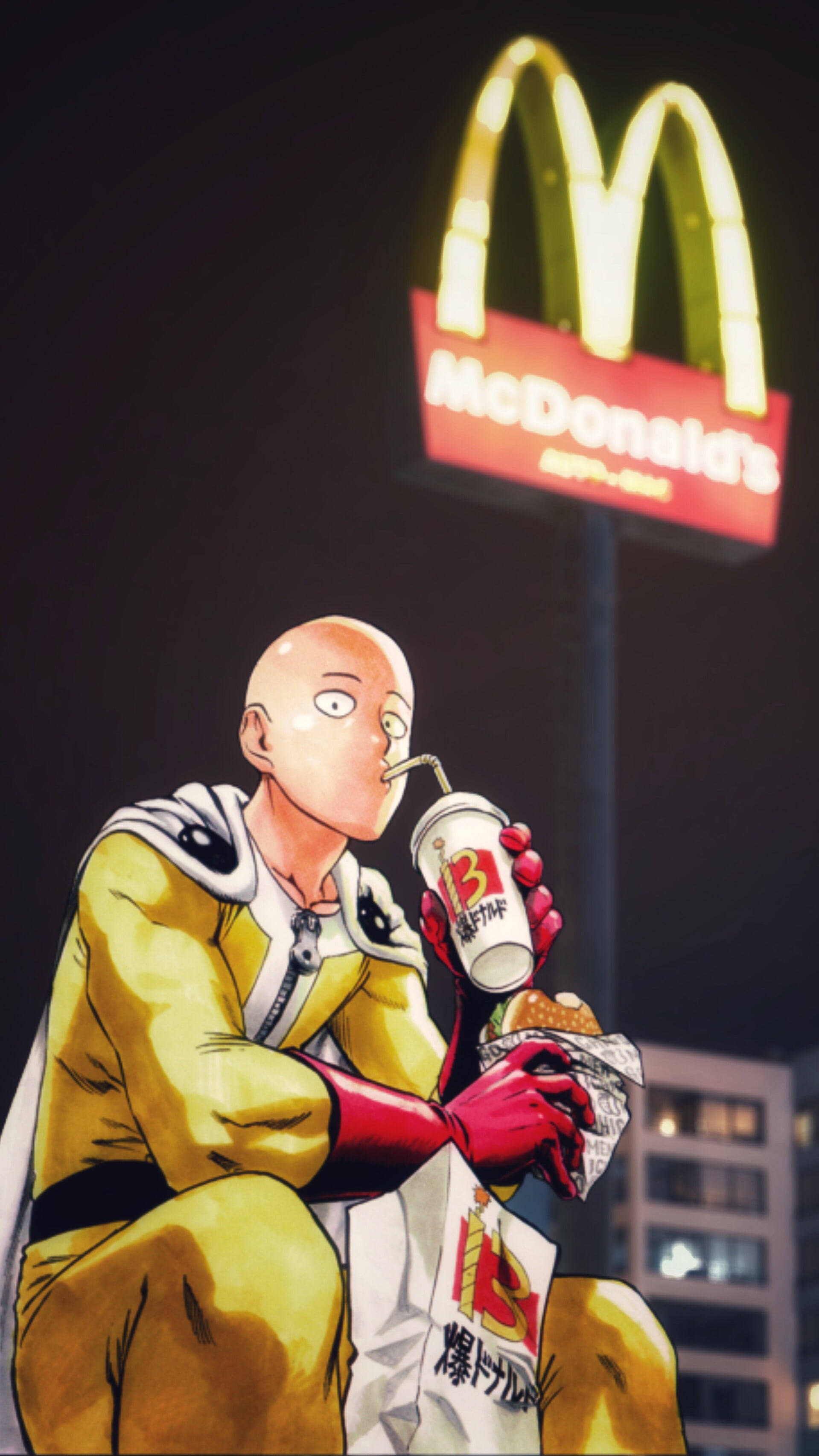 Saitama 桌布 壁紙 — 一拳超人喺夜晚發光嘅金色拱門下飲緊麥當勞飲品。