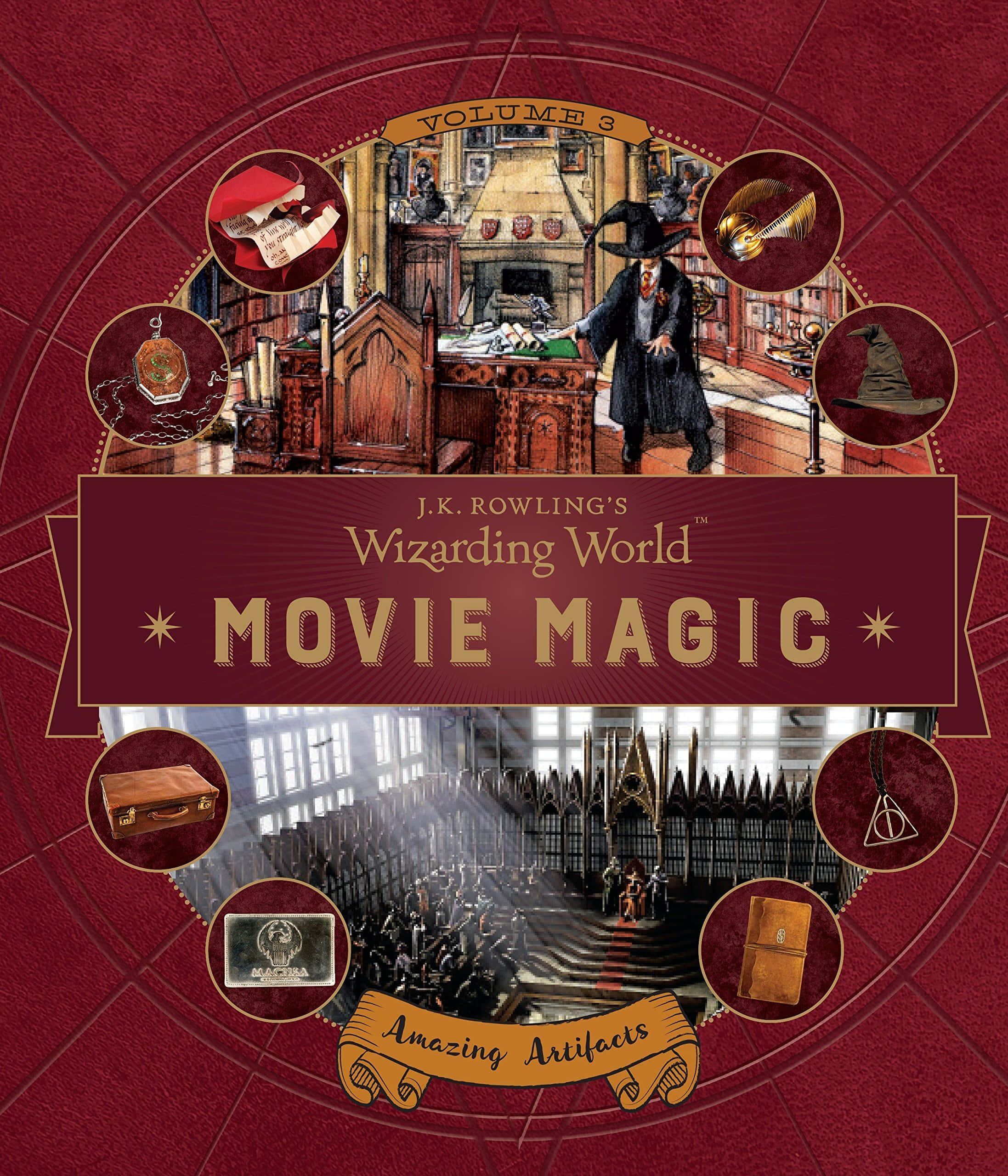 Wizarding World 桌布 壁紙 — 一本插圖豐富的書本封面，展示魔法世界的魔法物品和場景，帶有深紅色皮革質感和金色點綴。