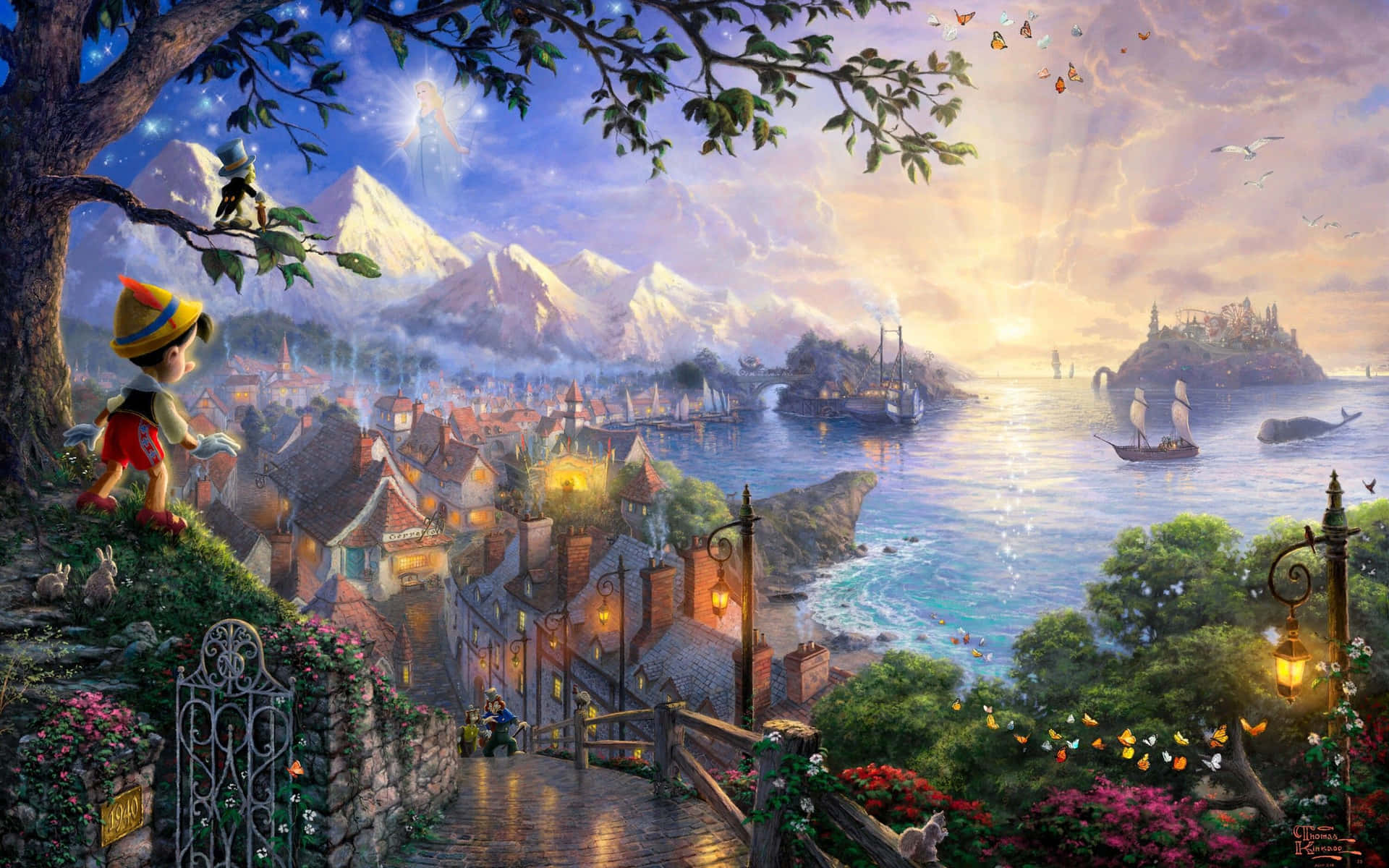 皮諾丘俯瞰著夕陽下、有山脈和遠處城堡的魔法海邊小鎮。