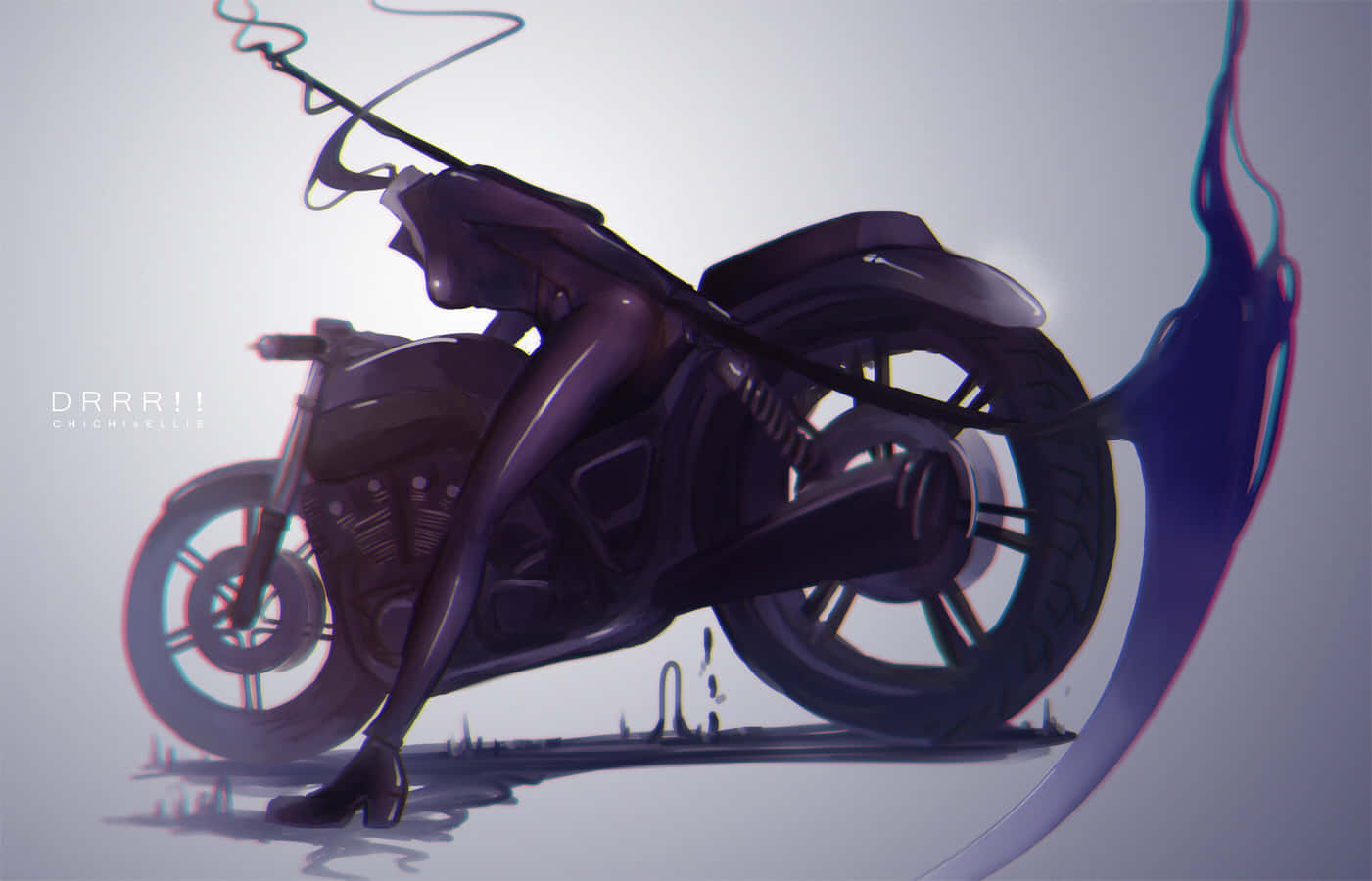 Celty Sturluson 桌布 壁紙 — 一架時尚的紫色電單車，載著一位穿著高跟鞋的風格化騎士，戲劇性地靠向帶有抽象煙霧效果的極簡背景。