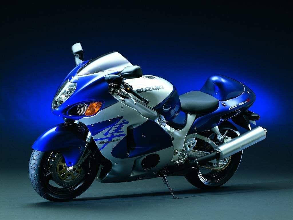 機車 桌布 壁紙 — 一架時尚的藍銀色鈴木GSX 1200運動電單車在戲劇性的攝影棚燈光下，於深色背景中閃耀。