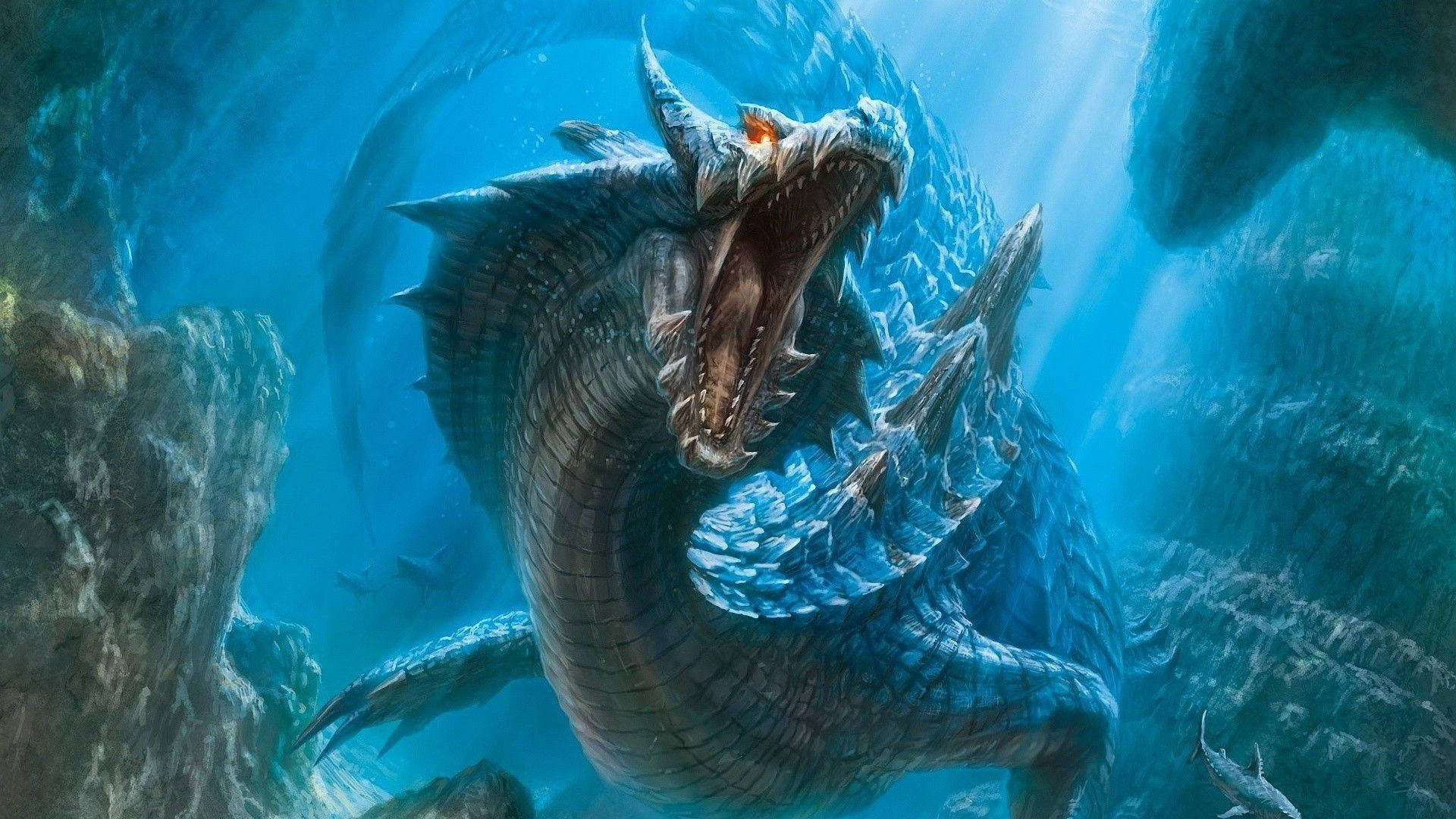 Japanese Dragon Pc 桌布 壁紙 — 一條巨大的藍鱗海龍，帶著發光的橙色眼睛，在陽光和岩石洞穴間的水下咆哮。