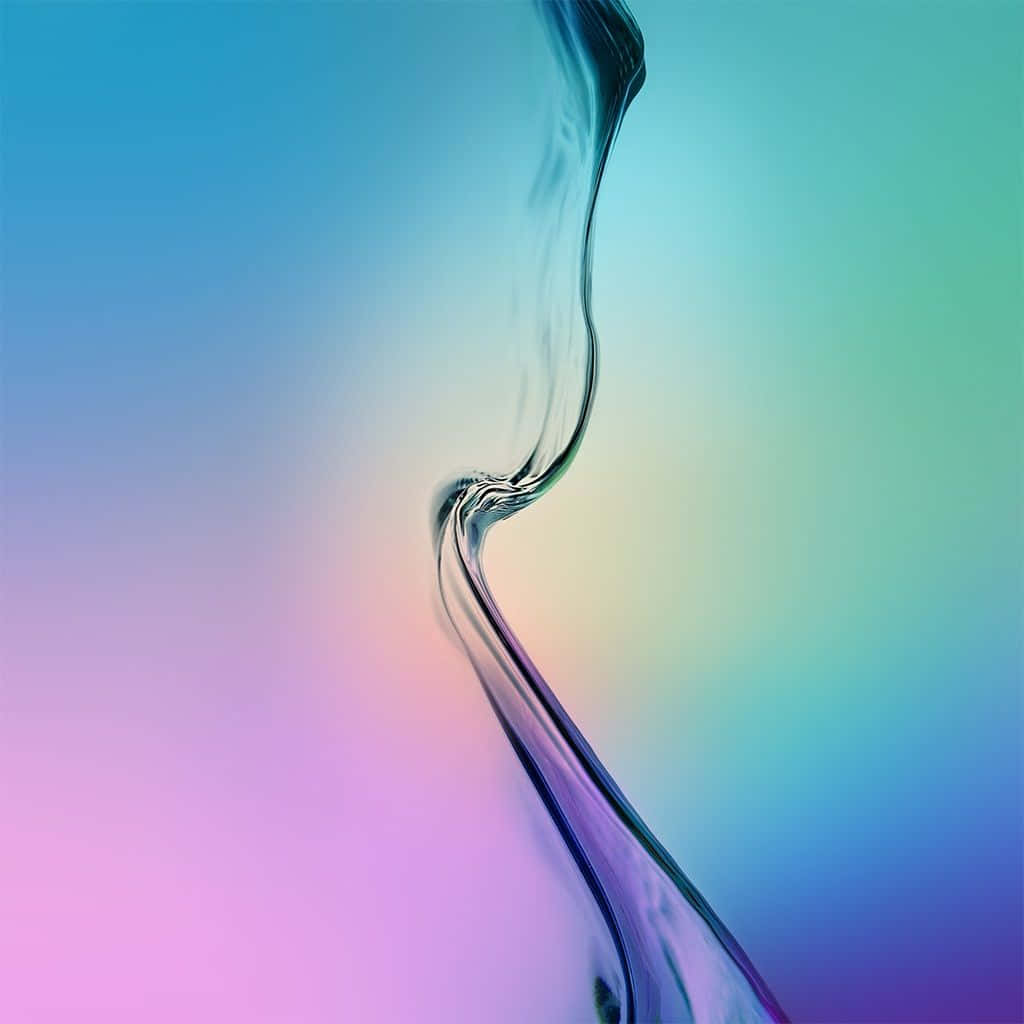 Galaxy Tab 桌布 壁紙 — 一條流動的液體玻璃絲帶在藍色、粉紅色和藍綠色的柔和漸變天空下優雅地彎曲。