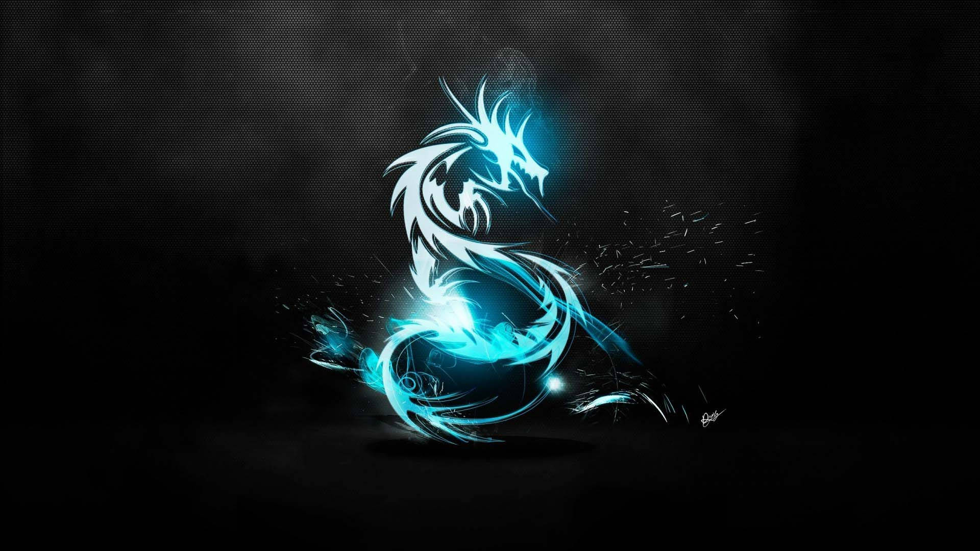 Chinese Dragon 桌布 壁紙 — 一條發光的藍色龍帶着電火花，在深色紋理背景上動態旋轉。