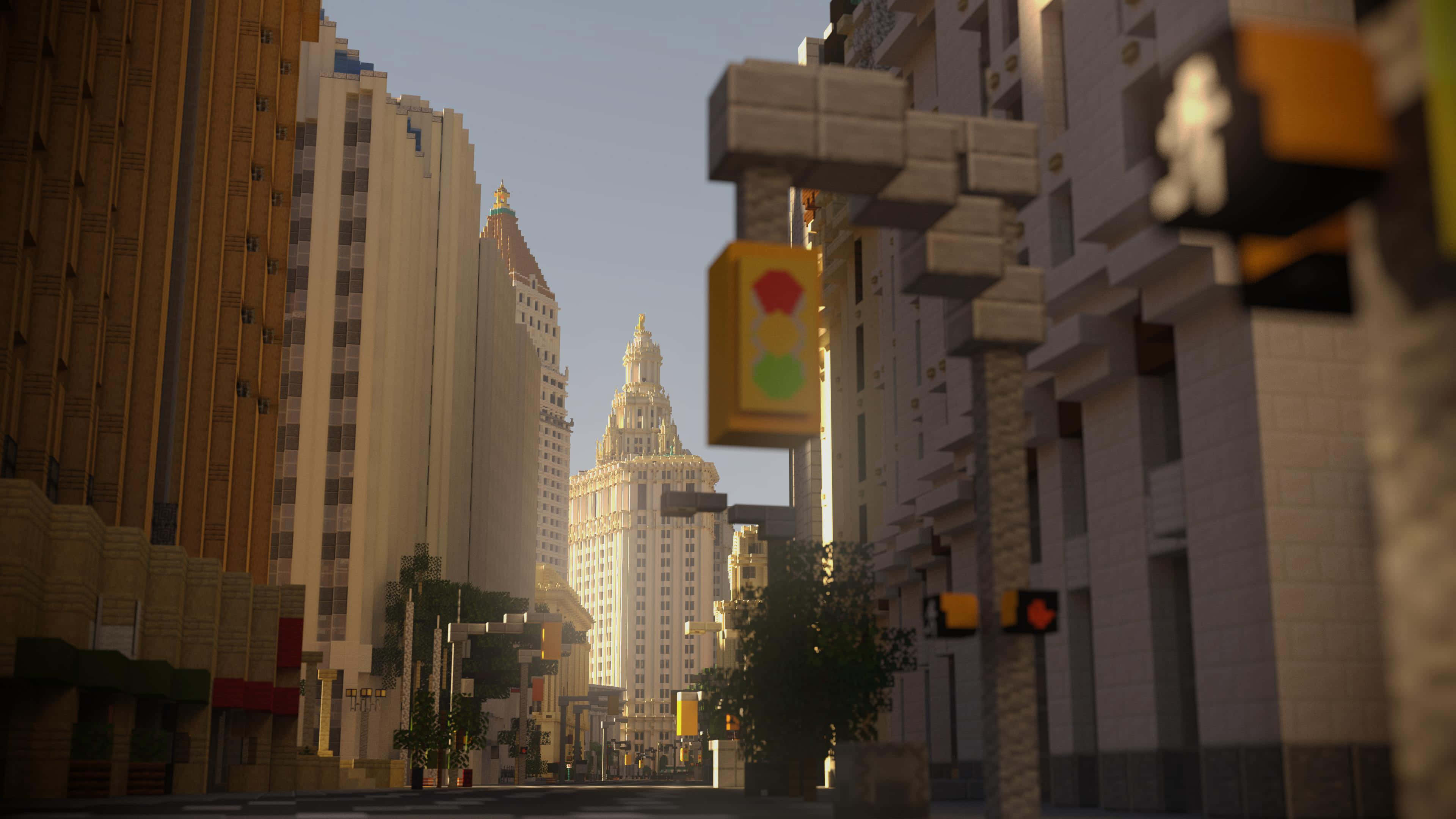 Minecraft City 桌布 壁紙 — 一條陽光普照的城市街道，以積木式LEGO風格呈現，有高聳的建築物和交通燈。