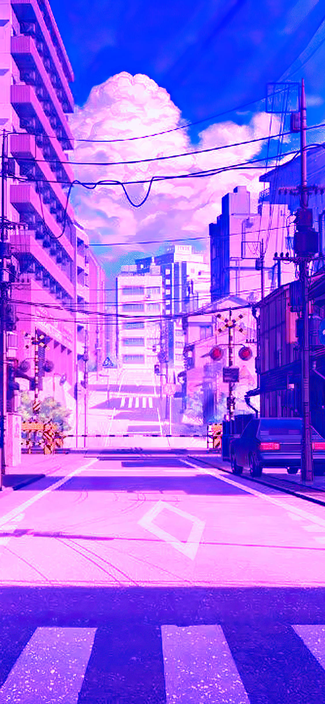japanese aesthetic iPhone 桌布 壁紙 — 一條霓虹粉紅和藍色的動畫風格城市街道，高聳的建築物、架空電線和戲劇性的多雲天空。