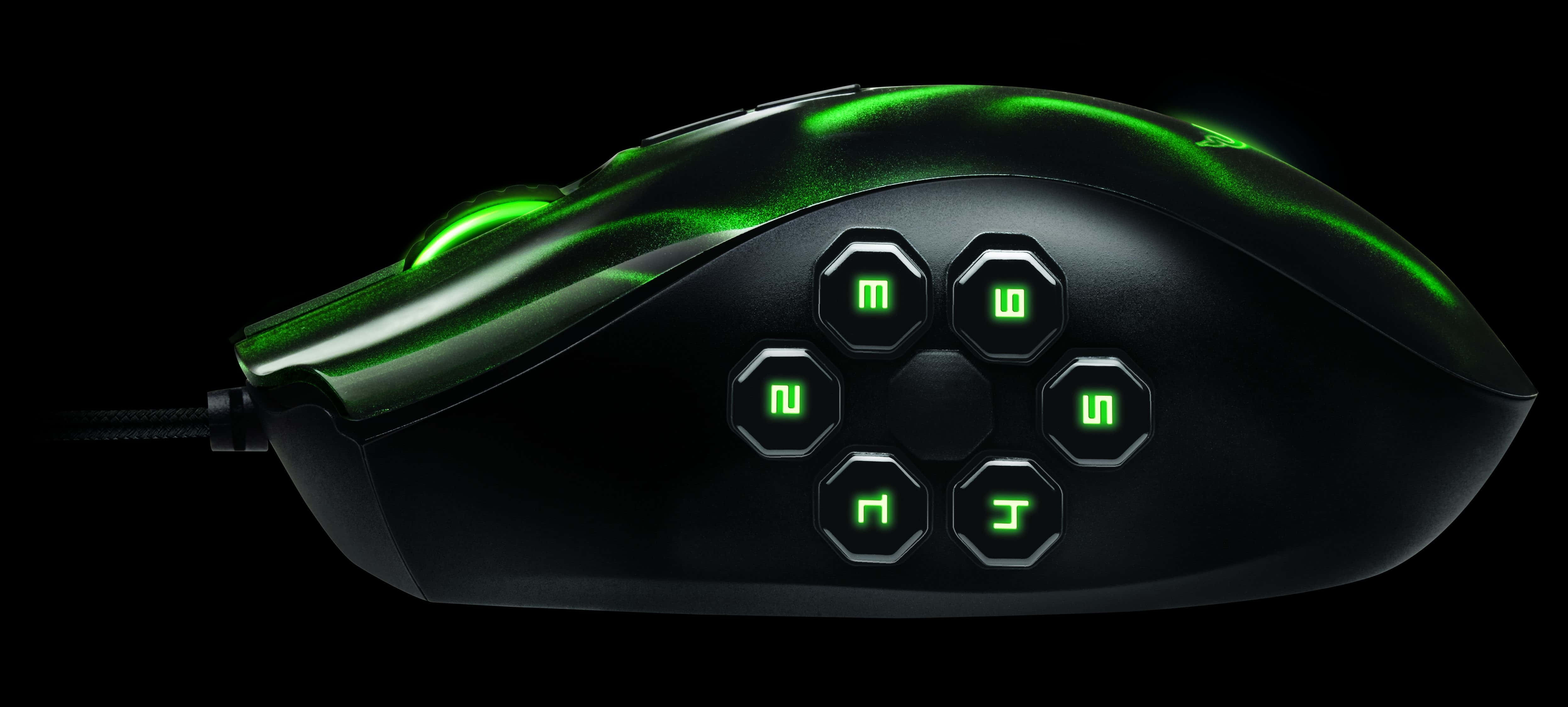 Gaming Mouse 桌布 壁紙 — 一款時尚的黑色電競滑鼠，帶有綠色發光裝飾和六個發光六角形按鈕，標有 M U N S N J。
