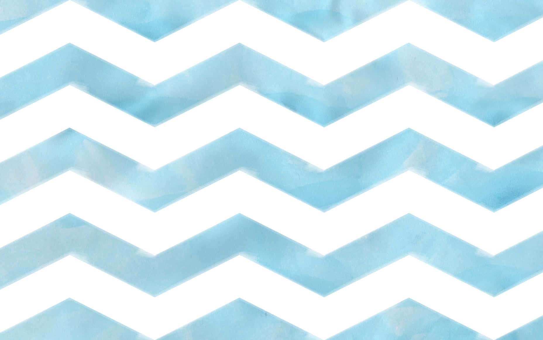Cute Chevron 桌布 壁紙 — 一款水彩風格嘅牆紙，白色背景上有柔和嘅藍色人字形條紋。