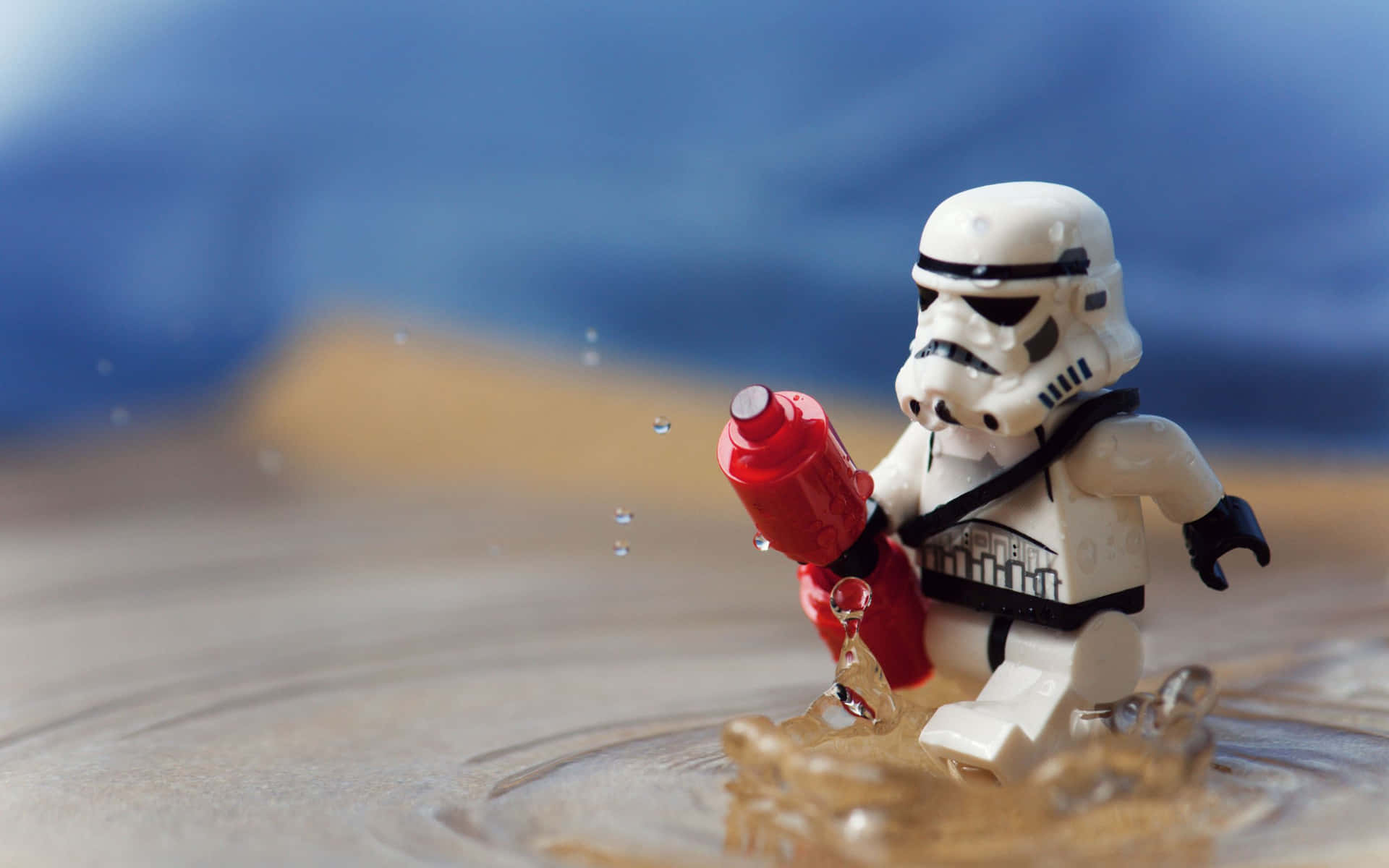 水中的LEGO風暴兵，手持紅色爆能槍，水花四濺