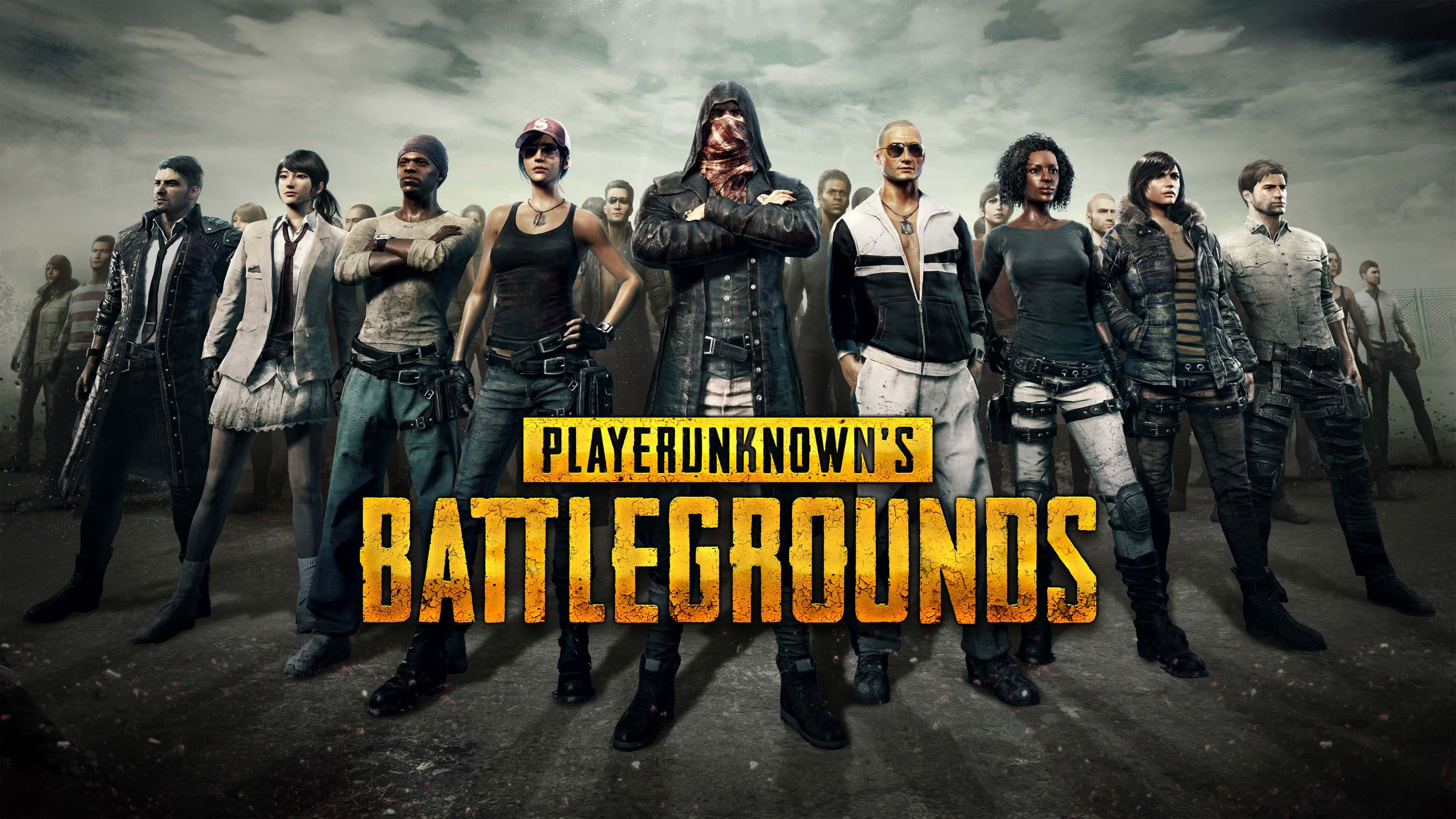 Pubg Logo 桌布 壁紙 — 一群多元化的 battle royale 角色自信地站在一個陰暗、多雲的戶外環境中，遊戲標題顯眼地展示出來。