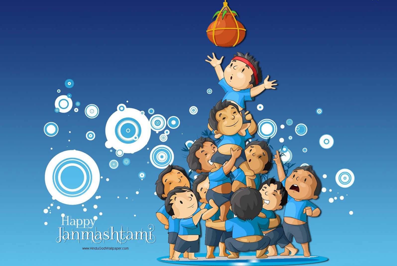Krishna Janmashtami 桌布 壁紙 — 一群穿著藍色襯衫的快樂男孩搭建人體金字塔，以觸及懸掛的南瓜，背景為漸變藍色和漂浮的白色圓圈。