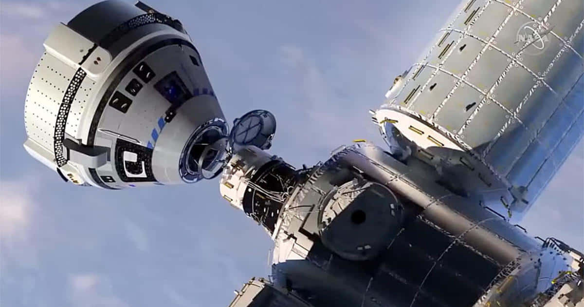 International Space Station 桌布 壁紙 — 一艘太空船在地球藍色大氣層和白色雲層的背景下與太空站對接。