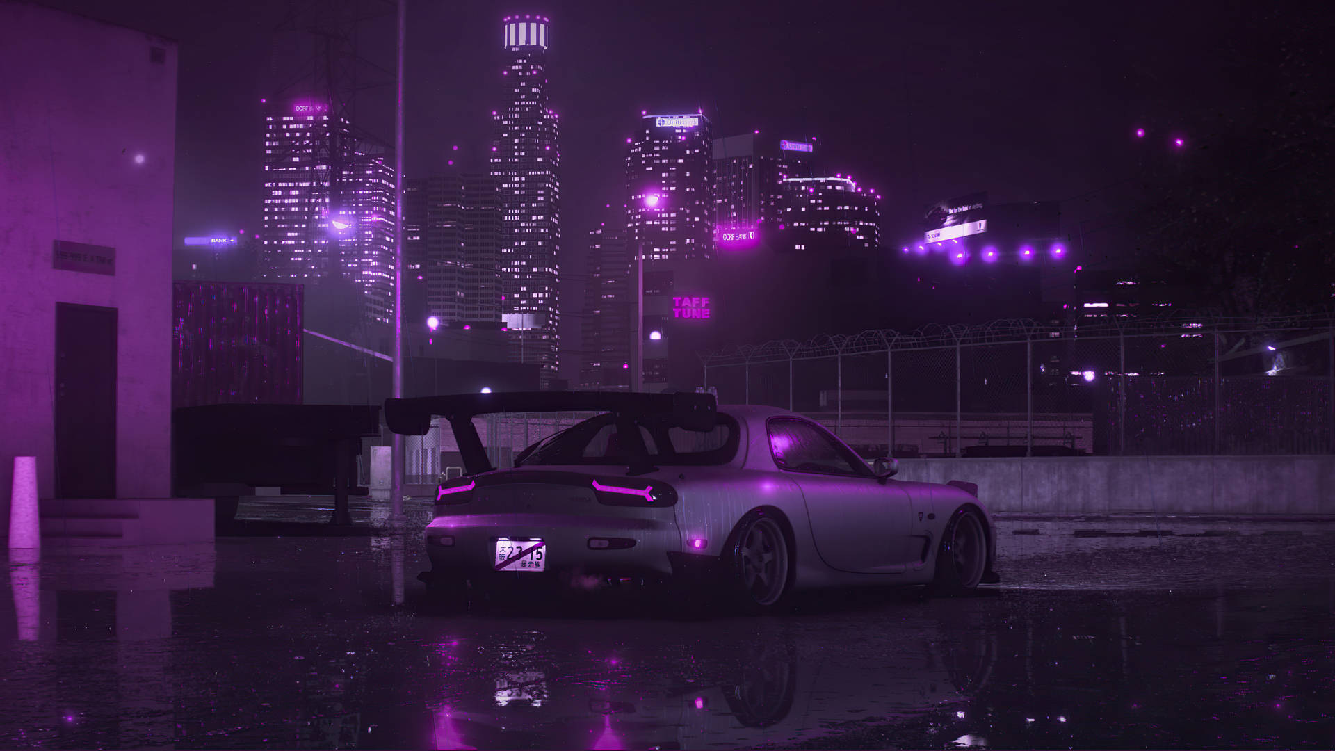 夜間在紫色霓虹城市燈光下，一輛銀色跑車停泊在濕漉漉的路面上。 — 螢光紫 壁紙