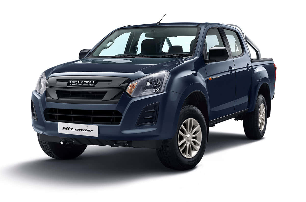 Isuzu 桌布 壁紙 — 一輛時尚的深藍色五十鈴HiLander皮卡車在攝影棚燈光下以潔白背景展示。